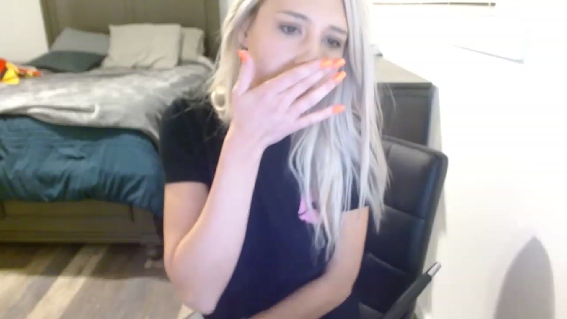 Gallery image thumbnail from blondmilf92's myfreecams stream on, 11/28/2022, 06:04 image 13 of 20