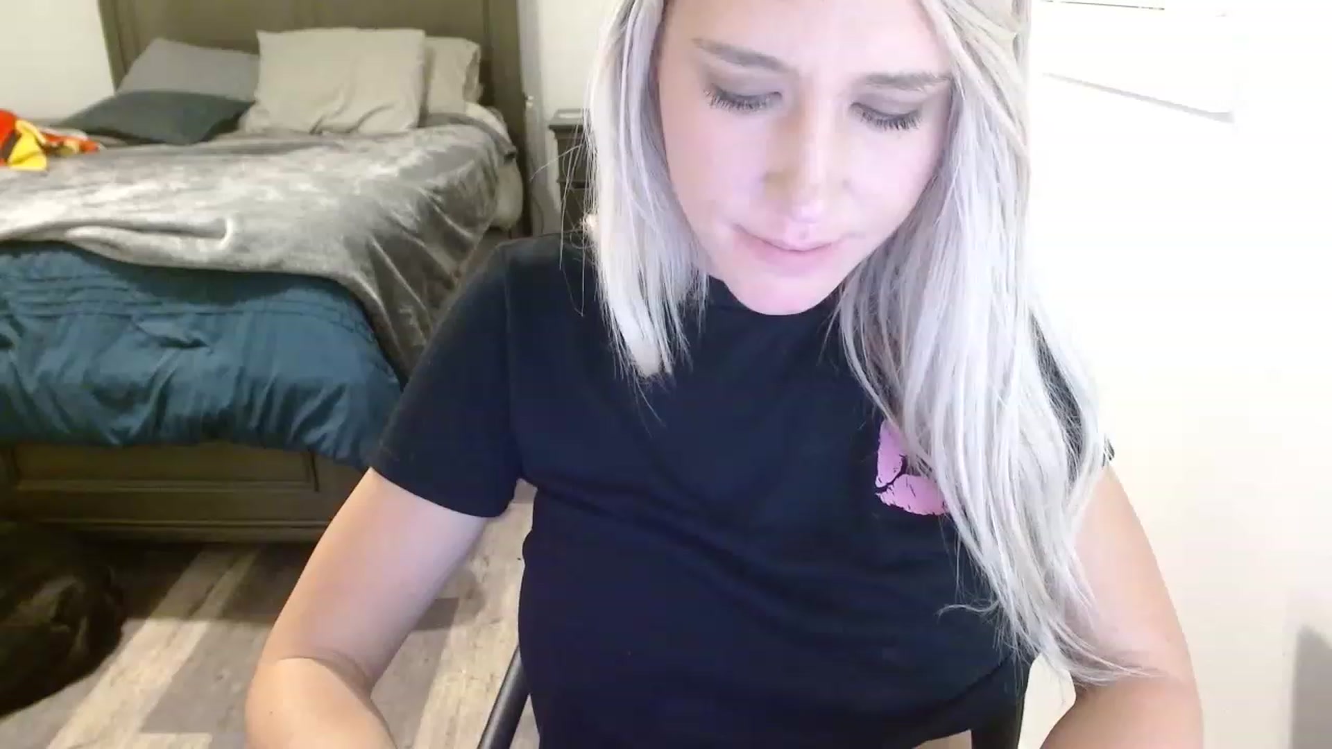 Gallery image thumbnail from blondmilf92's myfreecams stream on, 11/28/2022, 06:04 image 11 of 20