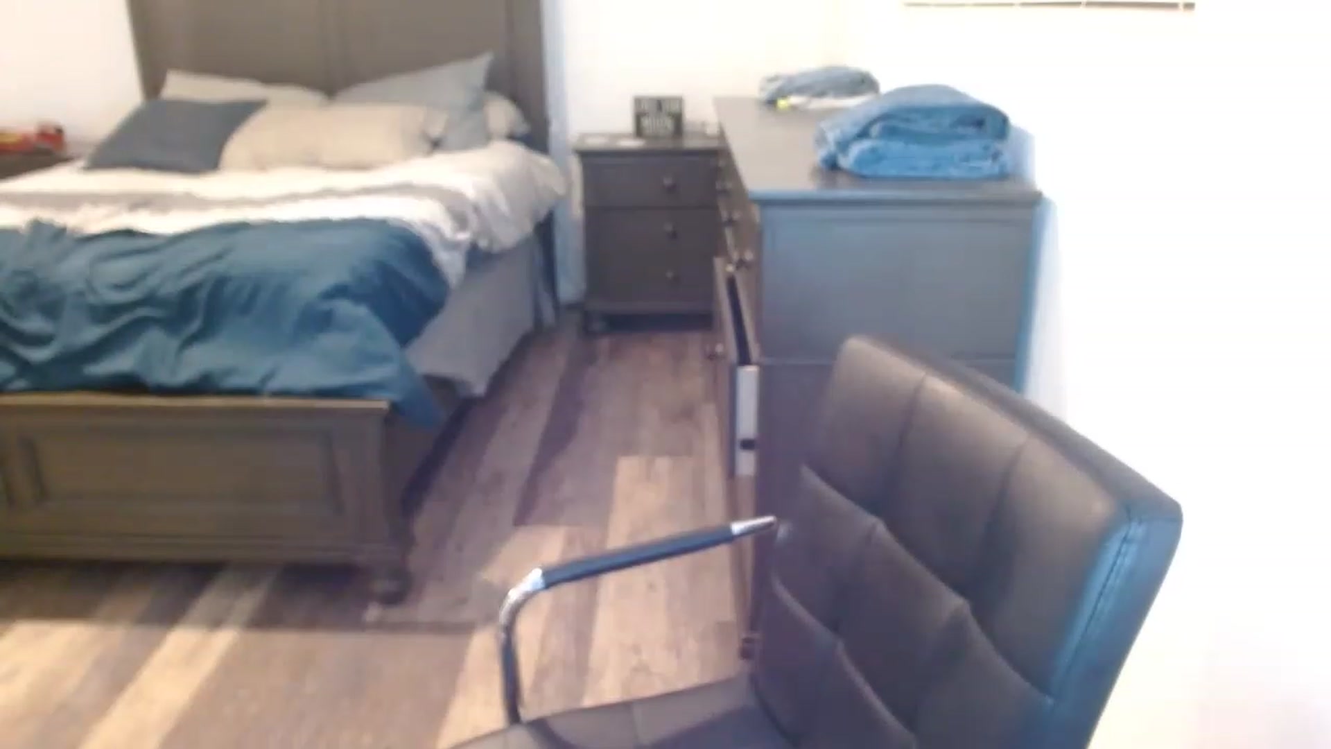 Gallery image thumbnail from blondmilf92's myfreecams stream on, 11/29/2022, 05:51 image 19 of 20