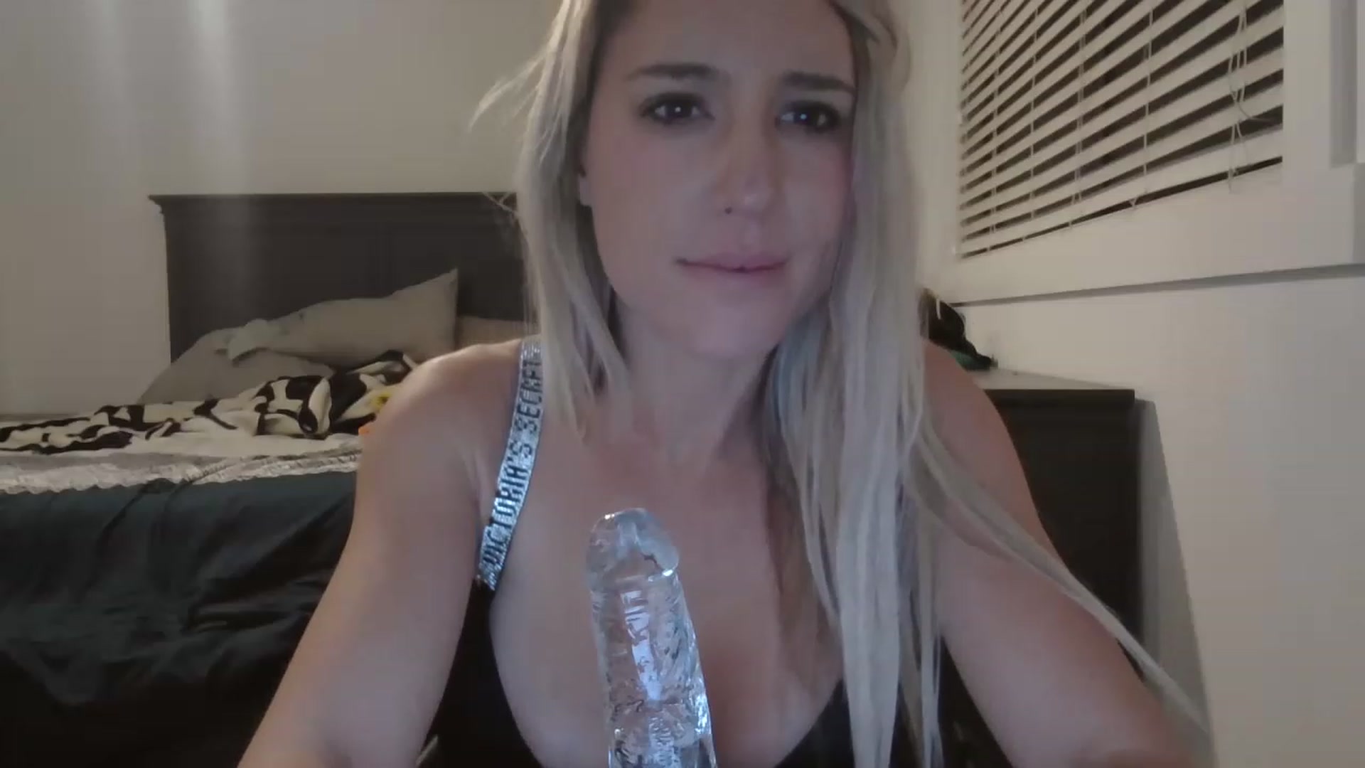 Gallery image thumbnail from blondmilf92's myfreecams stream on, 12/06/2022, 05:55 image 12 of 20