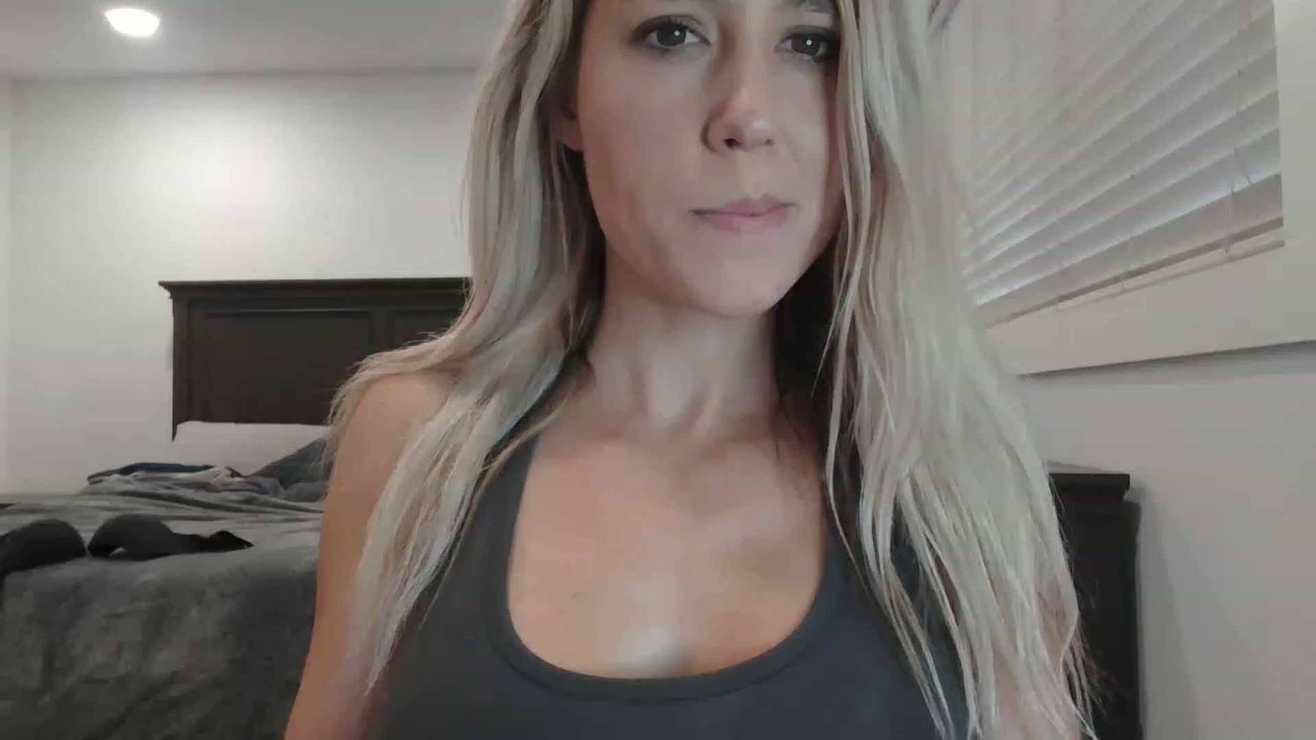 Gallery image thumbnail from blondmilf92's myfreecams stream on, 12/12/2022, 01:08 image 9 of 20