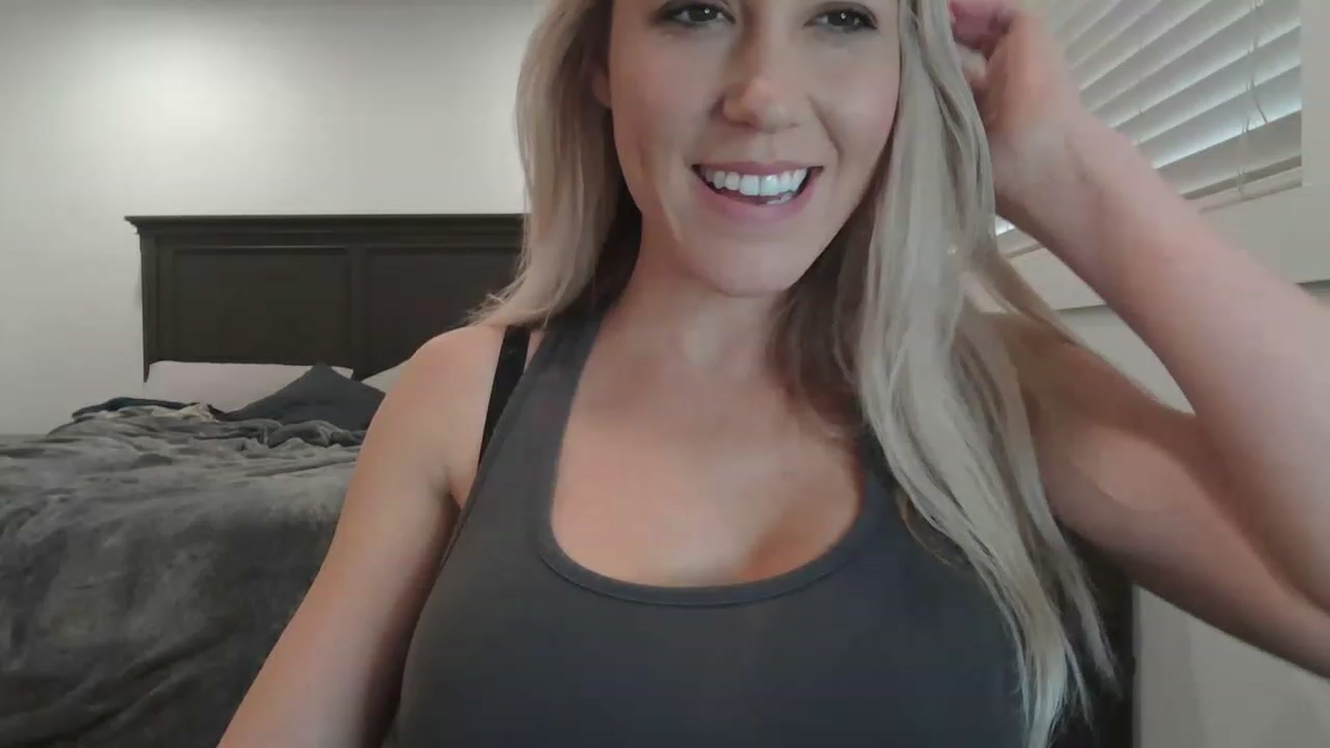 Gallery image thumbnail from blondmilf92's myfreecams stream on, 12/12/2022, 01:08 image 2 of 20
