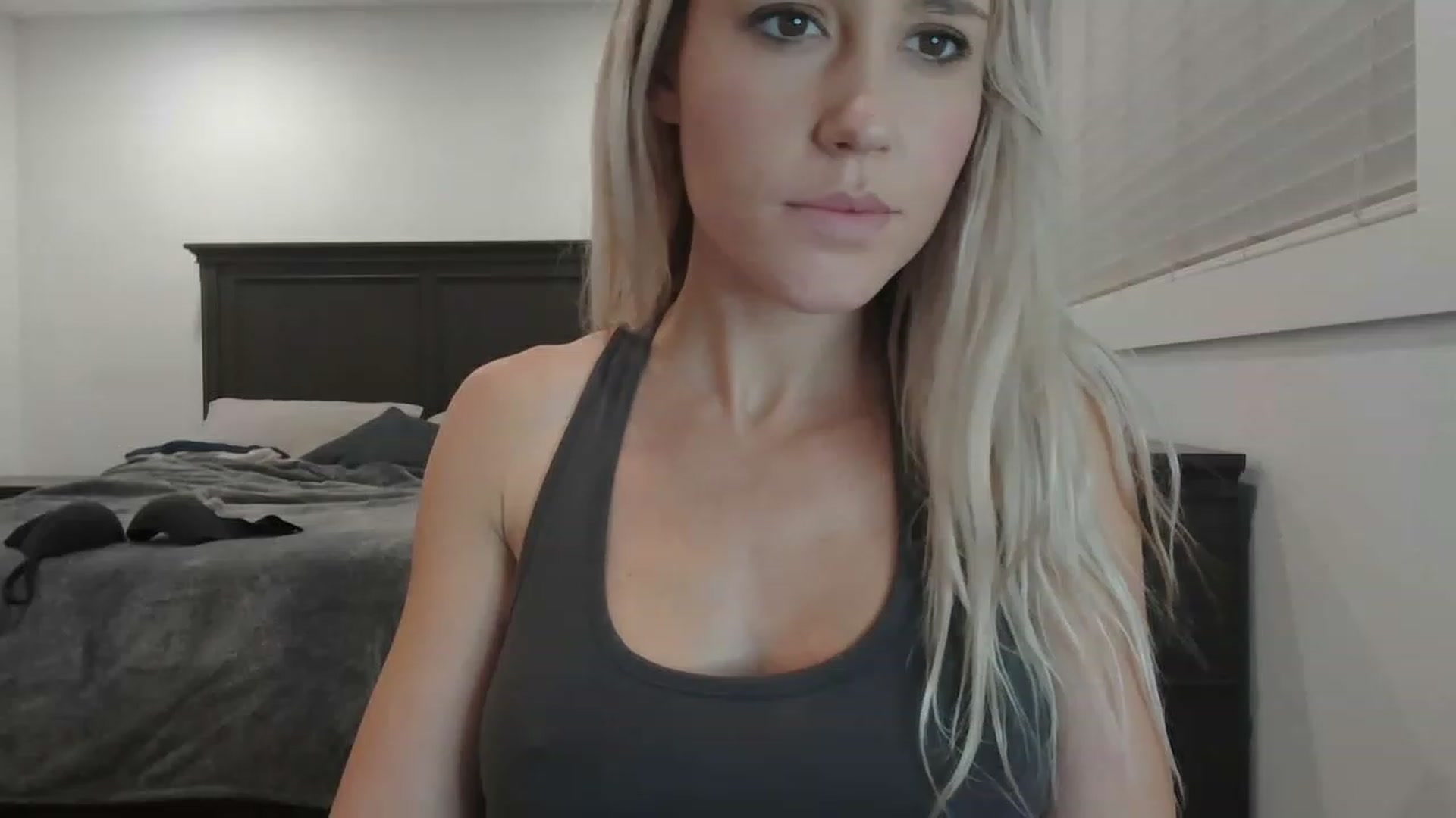 Gallery image thumbnail from blondmilf92's myfreecams stream on, 12/12/2022, 01:08 image 15 of 20