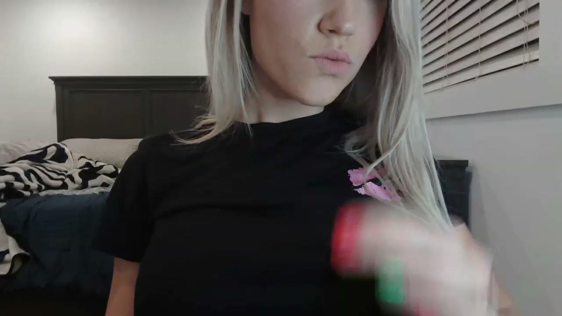 Gallery image thumbnail from blondmilf92's myfreecams stream on, 12/16/2022, 06:19 image 5 of 20