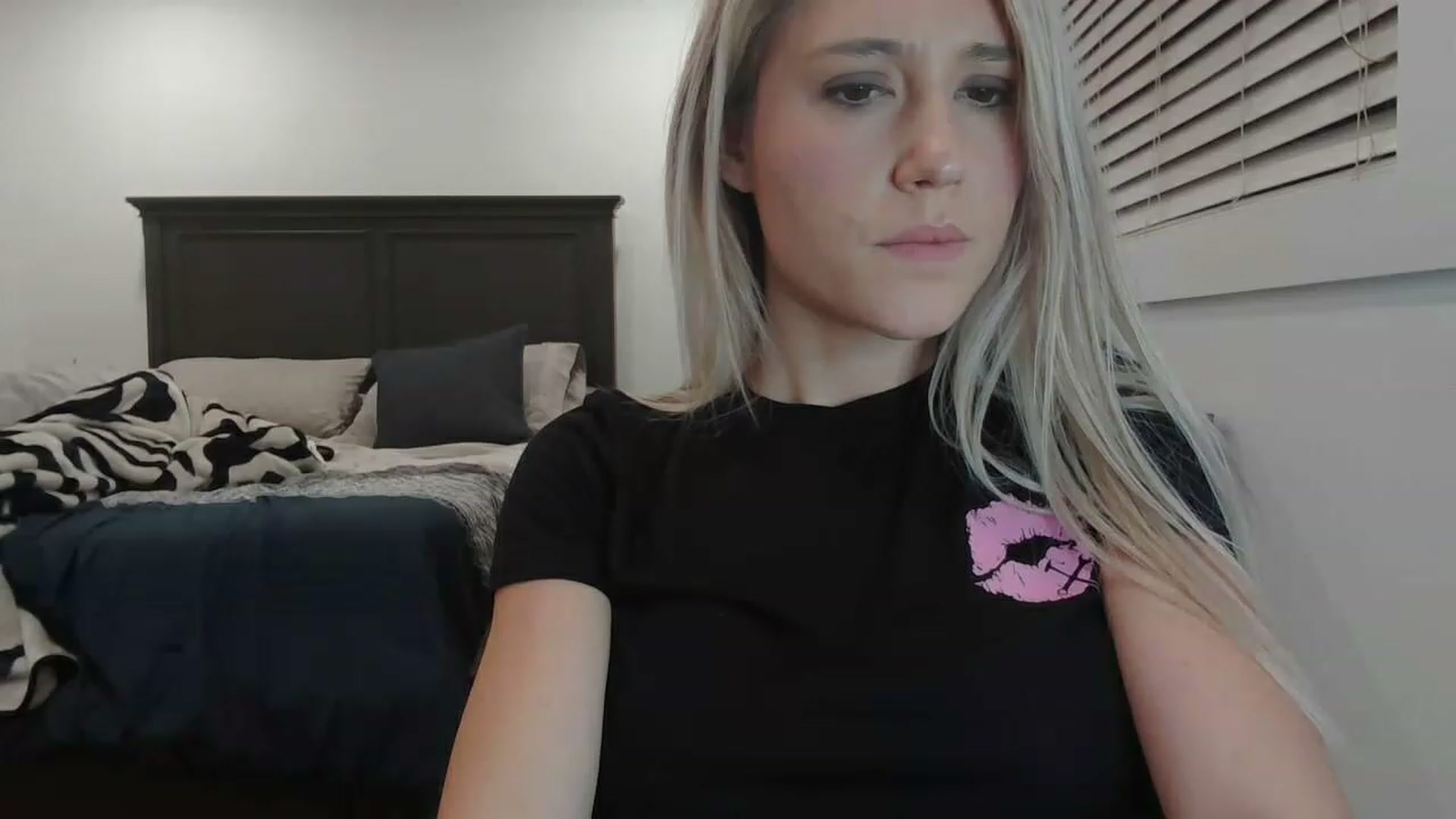 Gallery image thumbnail from blondmilf92's myfreecams stream on, 12/16/2022, 06:19 image 4 of 20