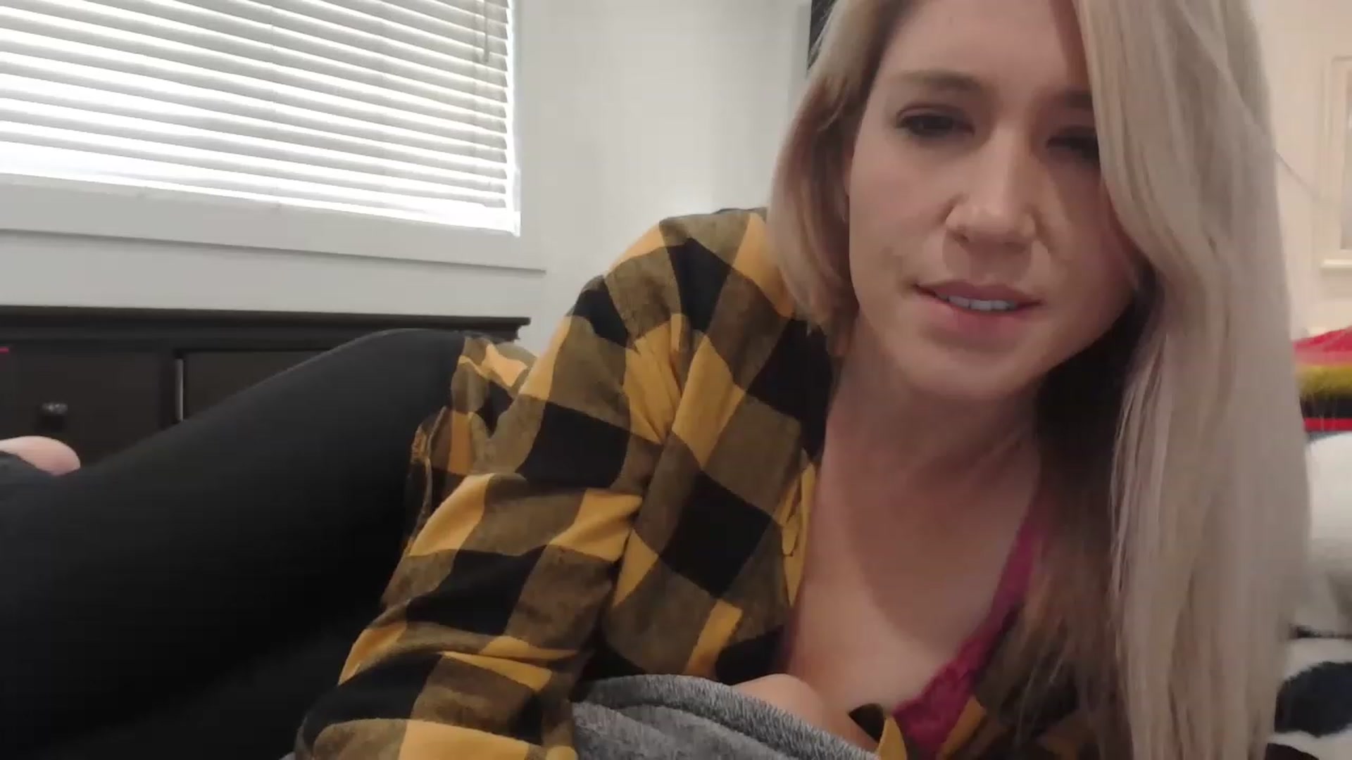 Gallery image thumbnail from blondmilf92's myfreecams stream on, 12/16/2022, 20:00 image 16 of 20