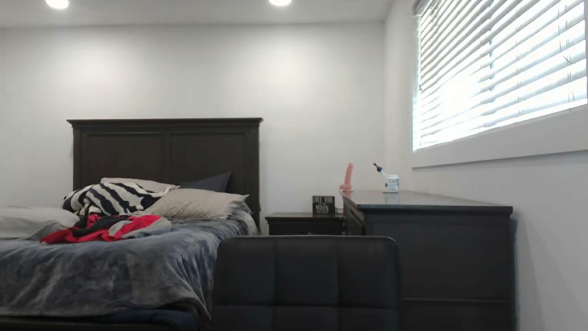 Gallery image thumbnail from blondmilf92's myfreecams stream on, 12/20/2022, 22:03 image 4 of 20