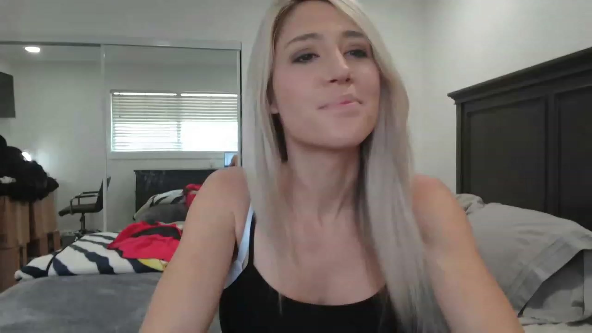 Gallery image thumbnail from blondmilf92's myfreecams stream on, 12/23/2022, 18:56 image 5 of 20