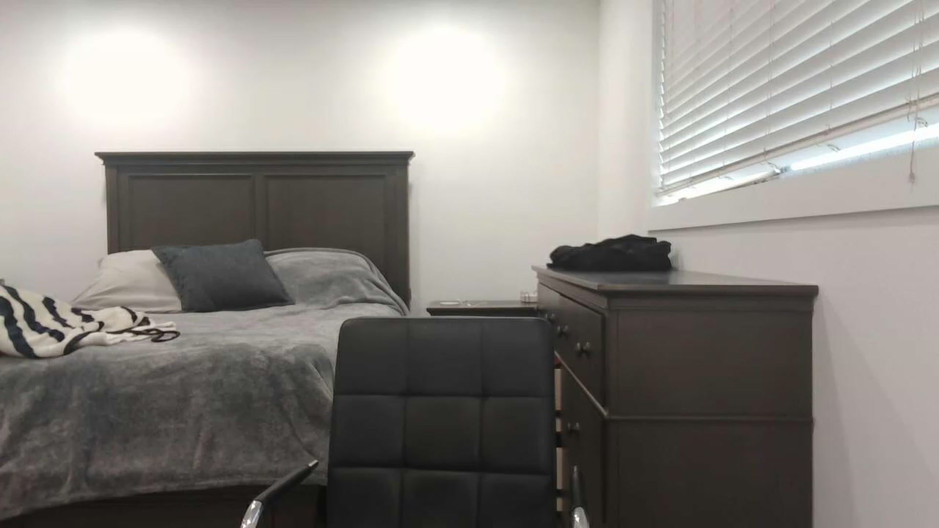 Gallery image thumbnail from blondmilf92's myfreecams stream on, 01/13/2023, 21:14 image 14 of 20