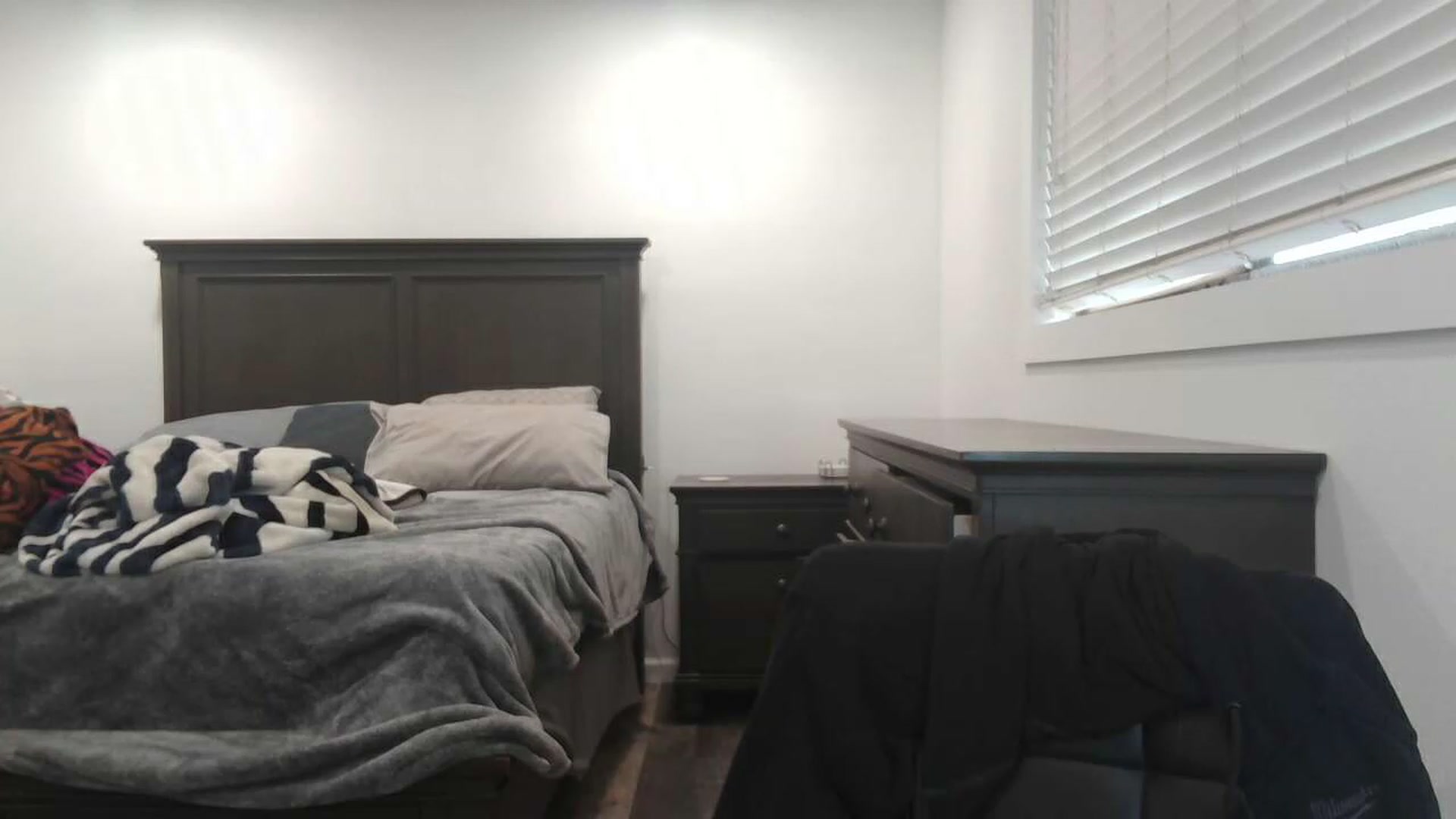 Gallery image thumbnail from blondmilf92's myfreecams stream on, 01/19/2023, 19:25 image 19 of 20