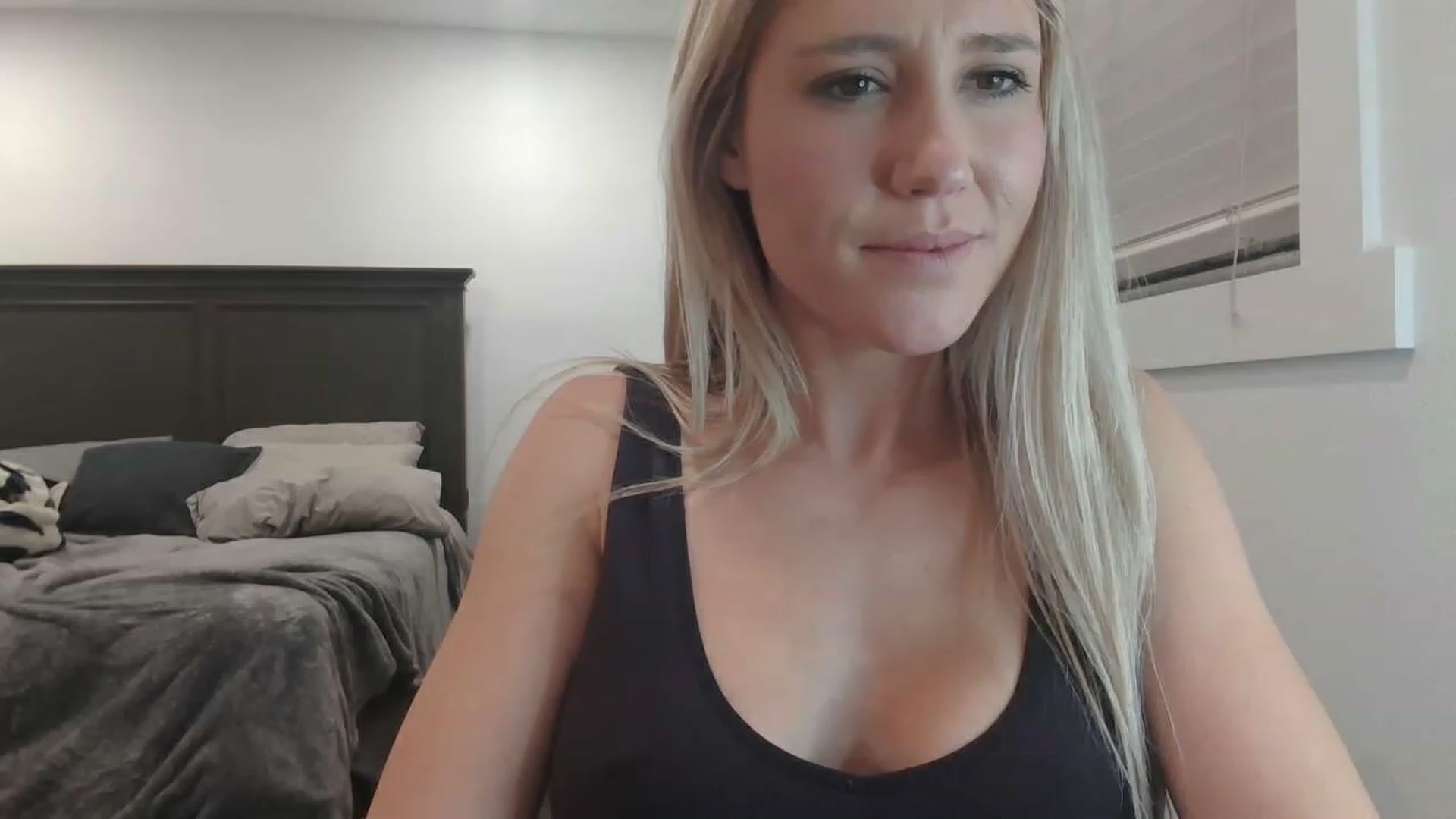 Gallery image thumbnail from blondmilf92's myfreecams stream on, 01/20/2023, 06:02 image 12 of 20