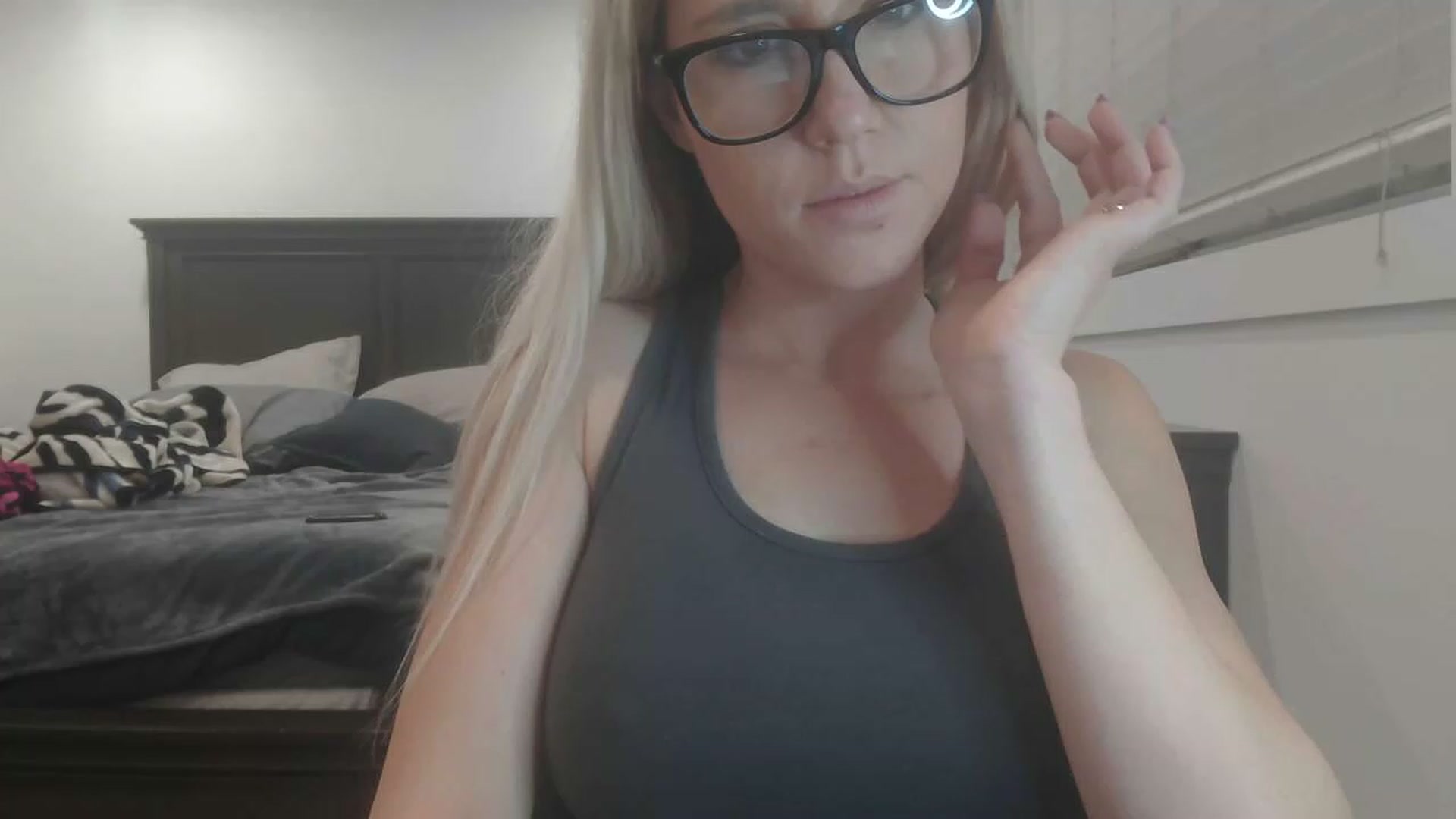 Gallery image thumbnail from blondmilf92's myfreecams stream on, 01/22/2023, 04:45 image 2 of 20