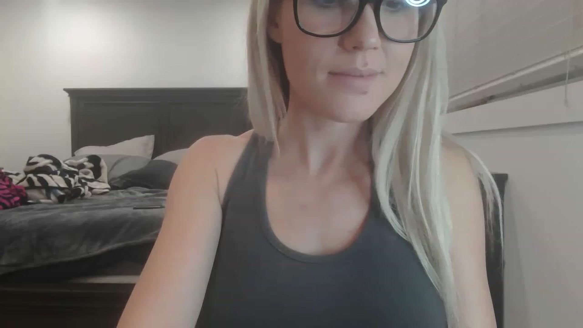 Gallery image thumbnail from blondmilf92's myfreecams stream on, 01/22/2023, 04:45 image 8 of 20