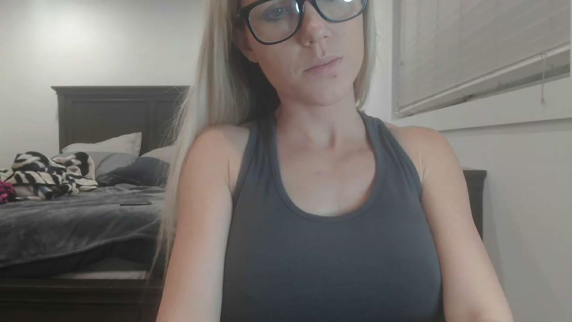 Gallery image thumbnail from blondmilf92's myfreecams stream on, 01/22/2023, 04:45 image 1 of 20