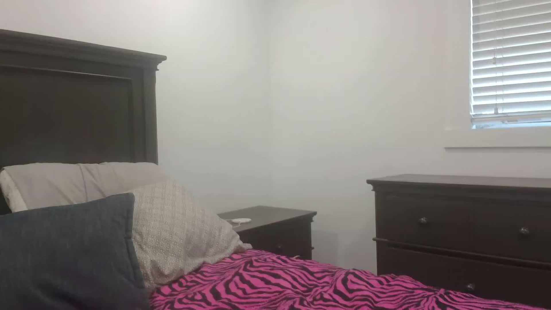 Gallery image thumbnail from blondmilf92's myfreecams stream on, 01/30/2023, 21:08 image 9 of 20