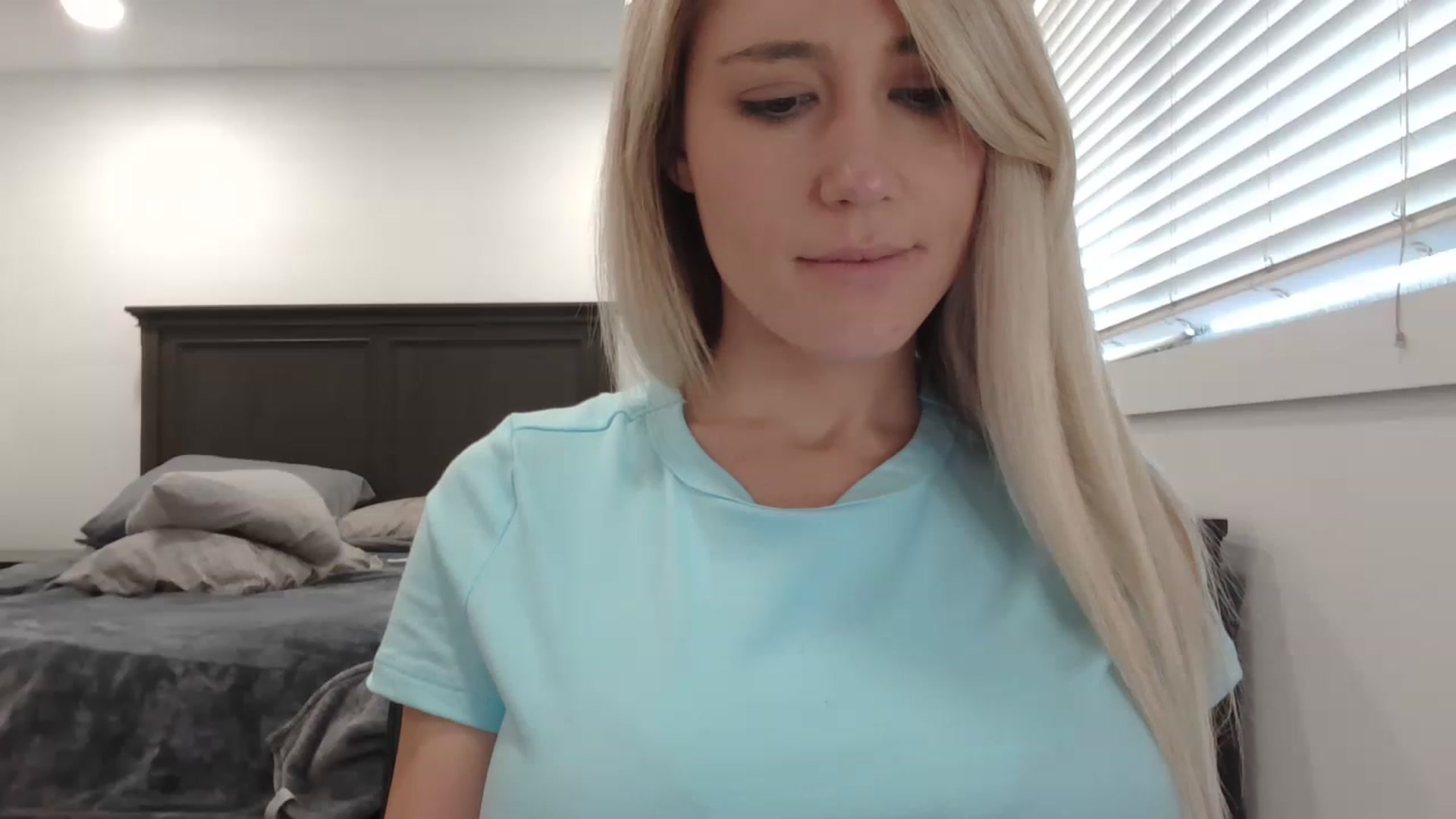 Gallery image thumbnail from blondmilf92's myfreecams stream on, 02/01/2023, 20:49 image 19 of 20