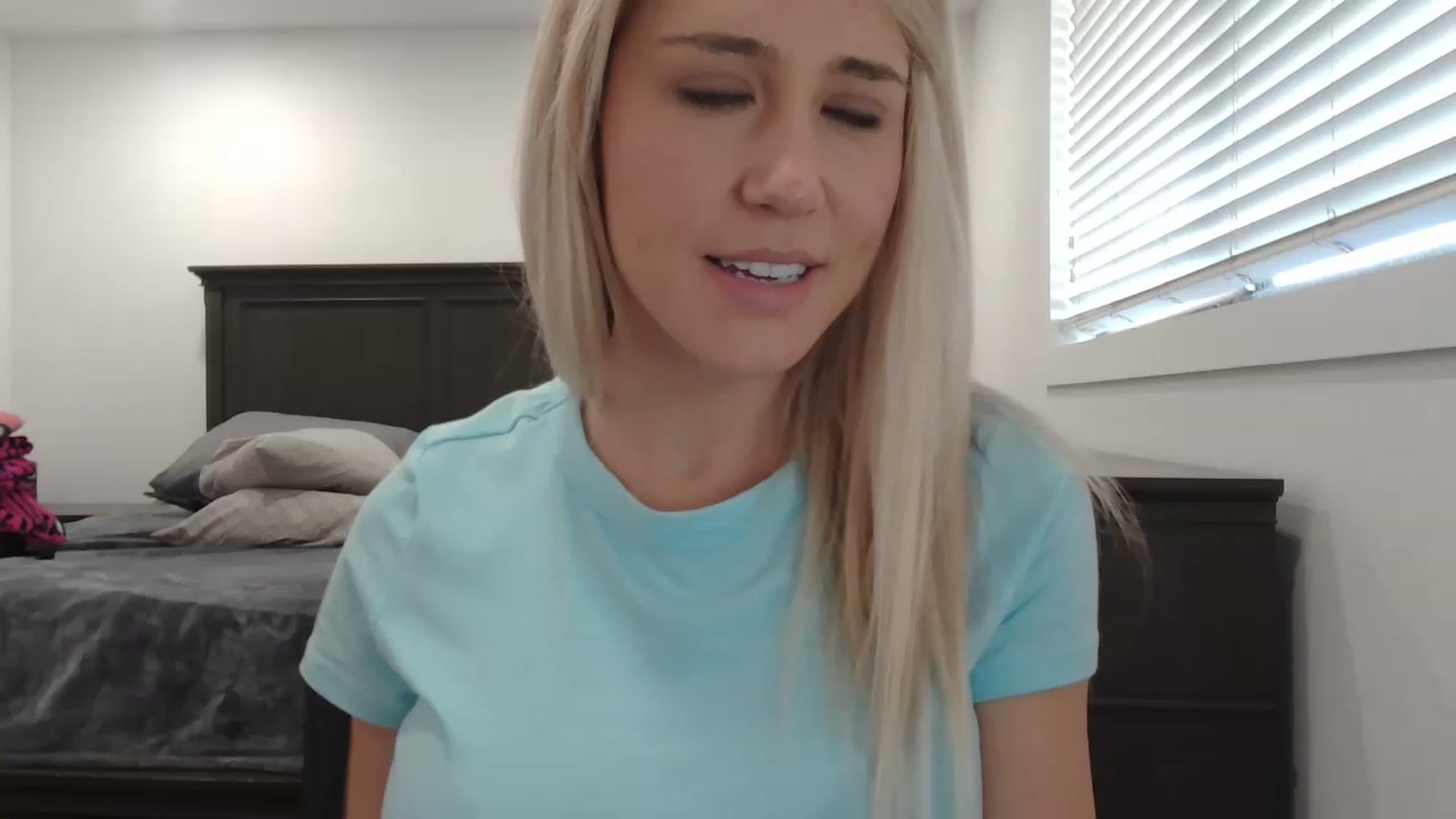 Gallery image thumbnail from blondmilf92's myfreecams stream on, 02/01/2023, 20:49 image 7 of 20