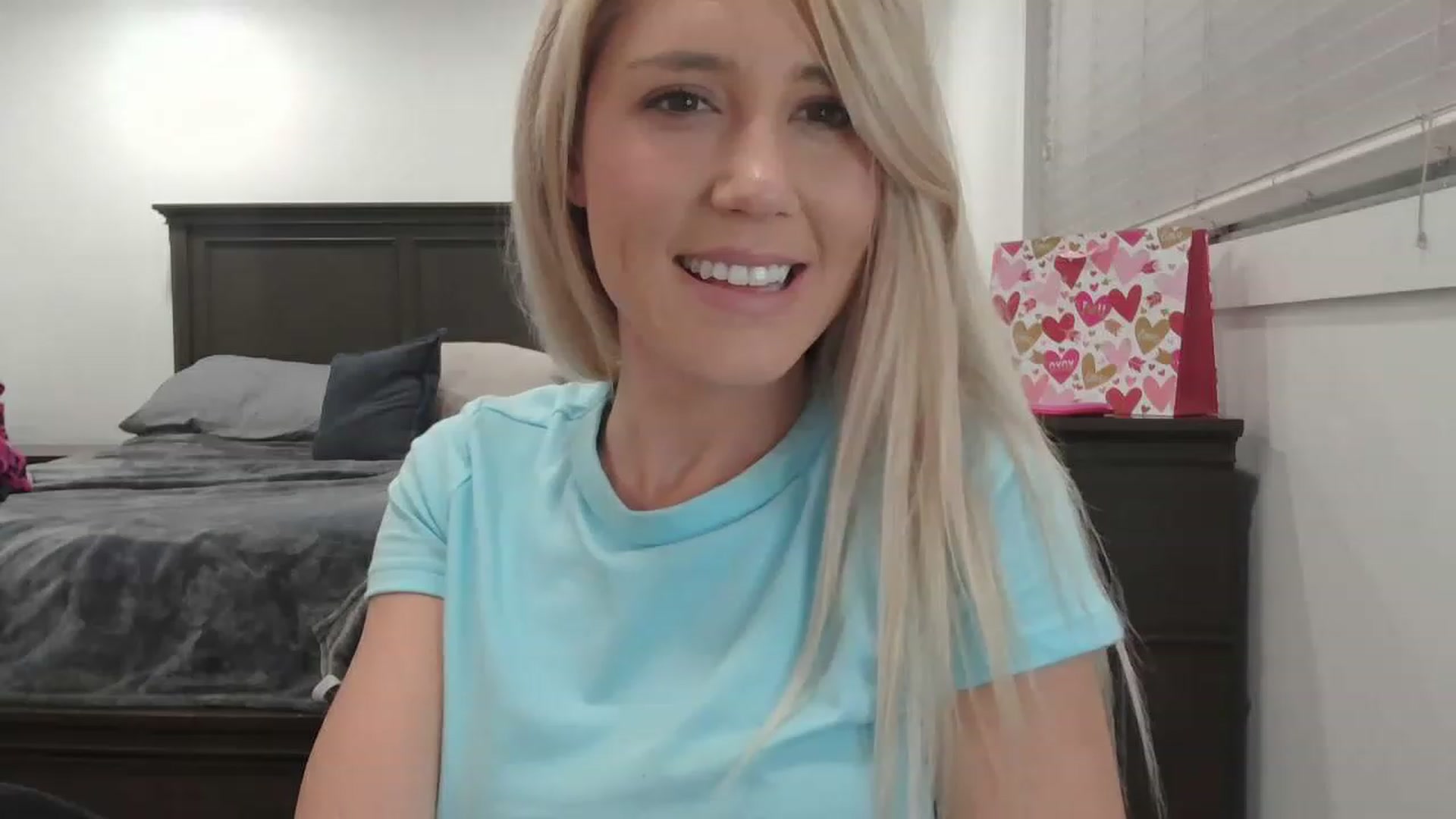 Gallery image thumbnail from blondmilf92's myfreecams stream on, 02/02/2023, 05:37 image 10 of 20