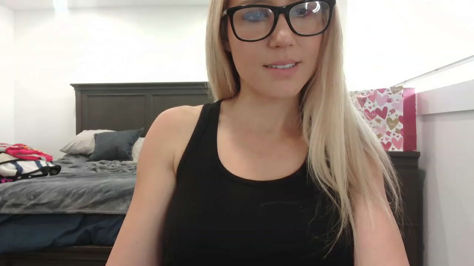 Gallery image thumbnail from blondmilf92's myfreecams stream on, 02/05/2023, 23:39 image 8 of 20