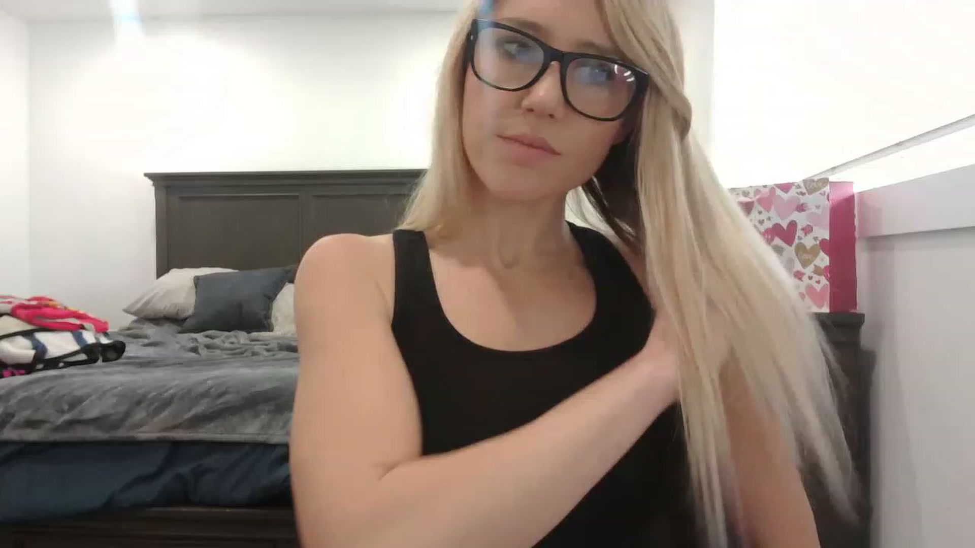 Gallery image thumbnail from blondmilf92's myfreecams stream on, 02/05/2023, 23:39 image 9 of 20
