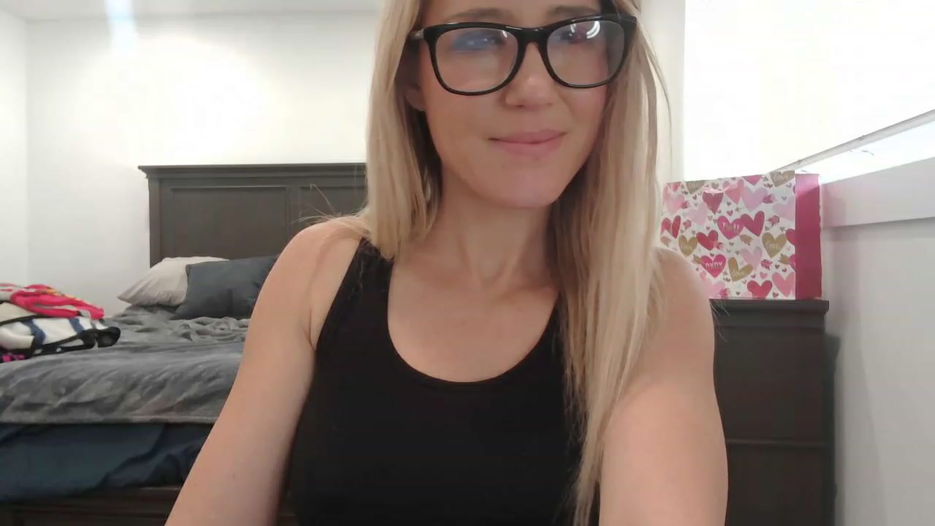 Gallery image thumbnail from blondmilf92's myfreecams stream on, 02/05/2023, 23:39 image 7 of 20