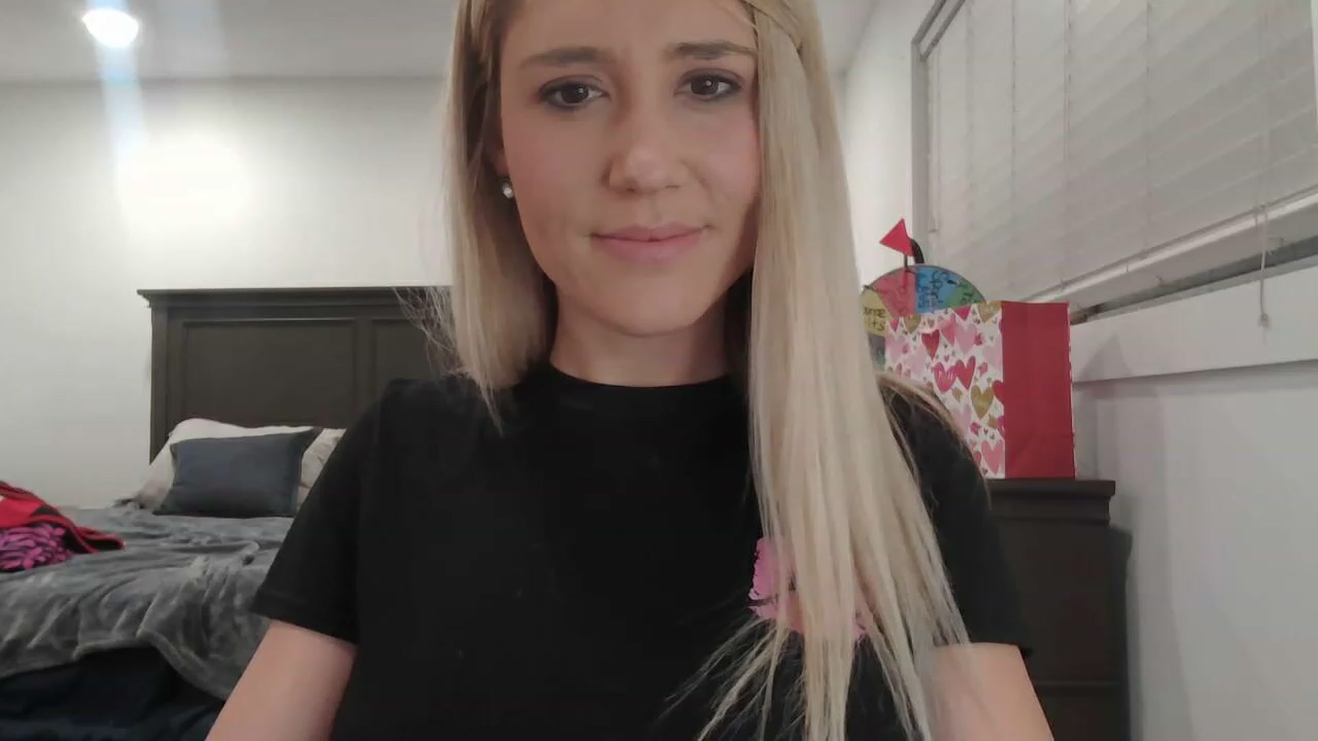 Gallery image thumbnail from blondmilf92's myfreecams stream on, 02/08/2023, 07:44 image 5 of 20