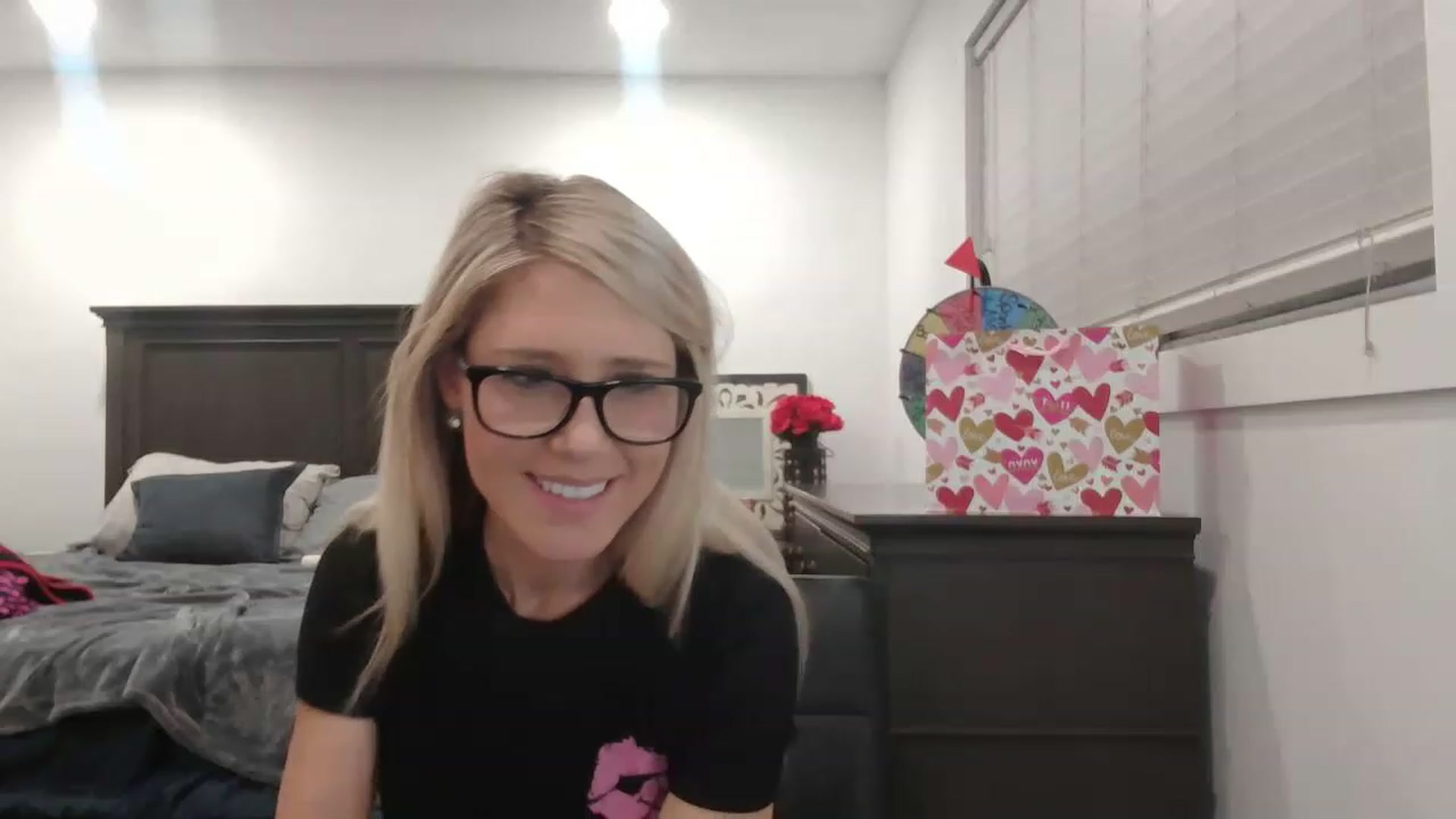 Gallery image thumbnail from blondmilf92's myfreecams stream on, 02/08/2023, 07:44 image 11 of 20