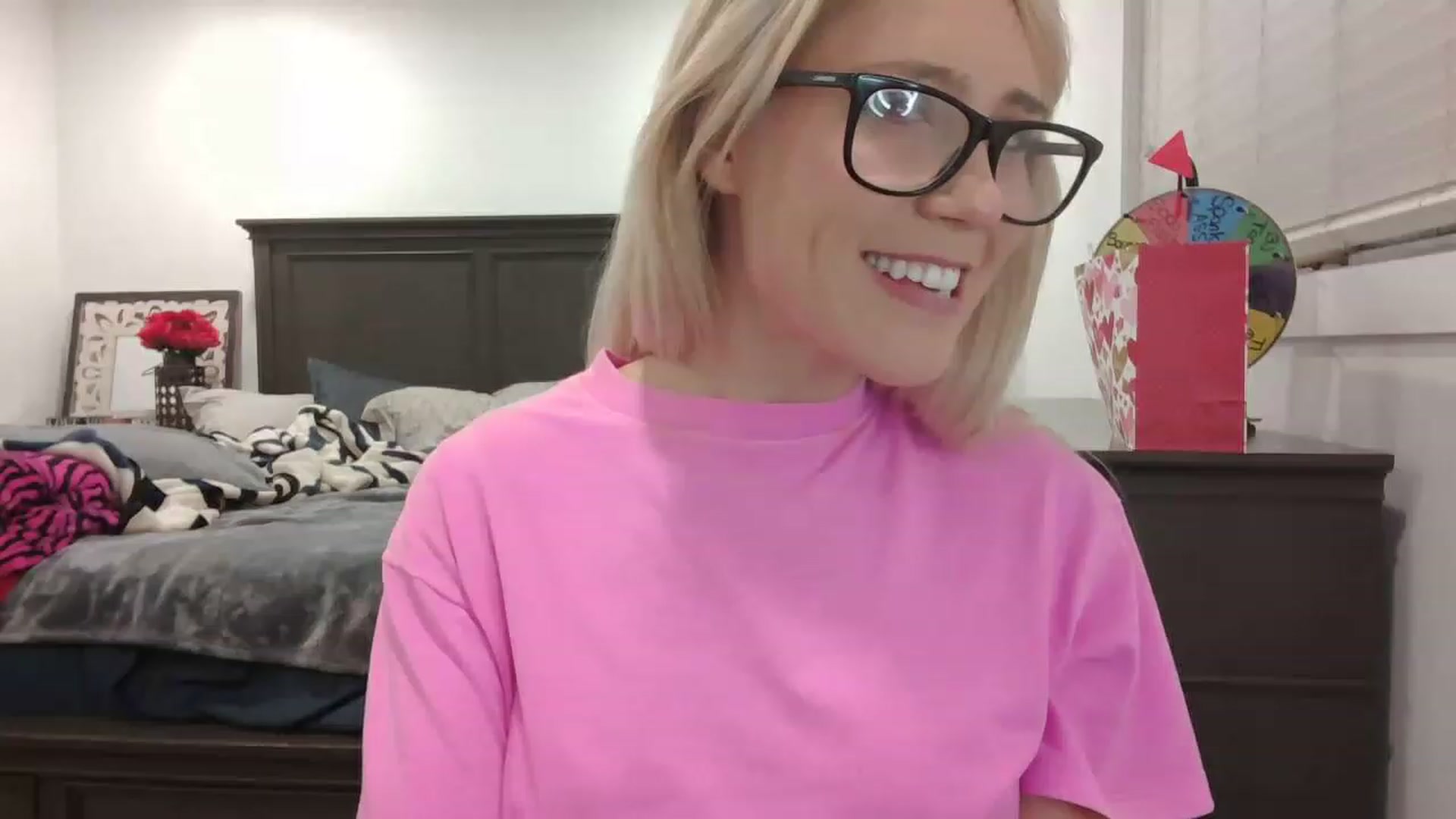 Gallery image thumbnail from blondmilf92's myfreecams stream on, 02/11/2023, 06:04 image 10 of 20