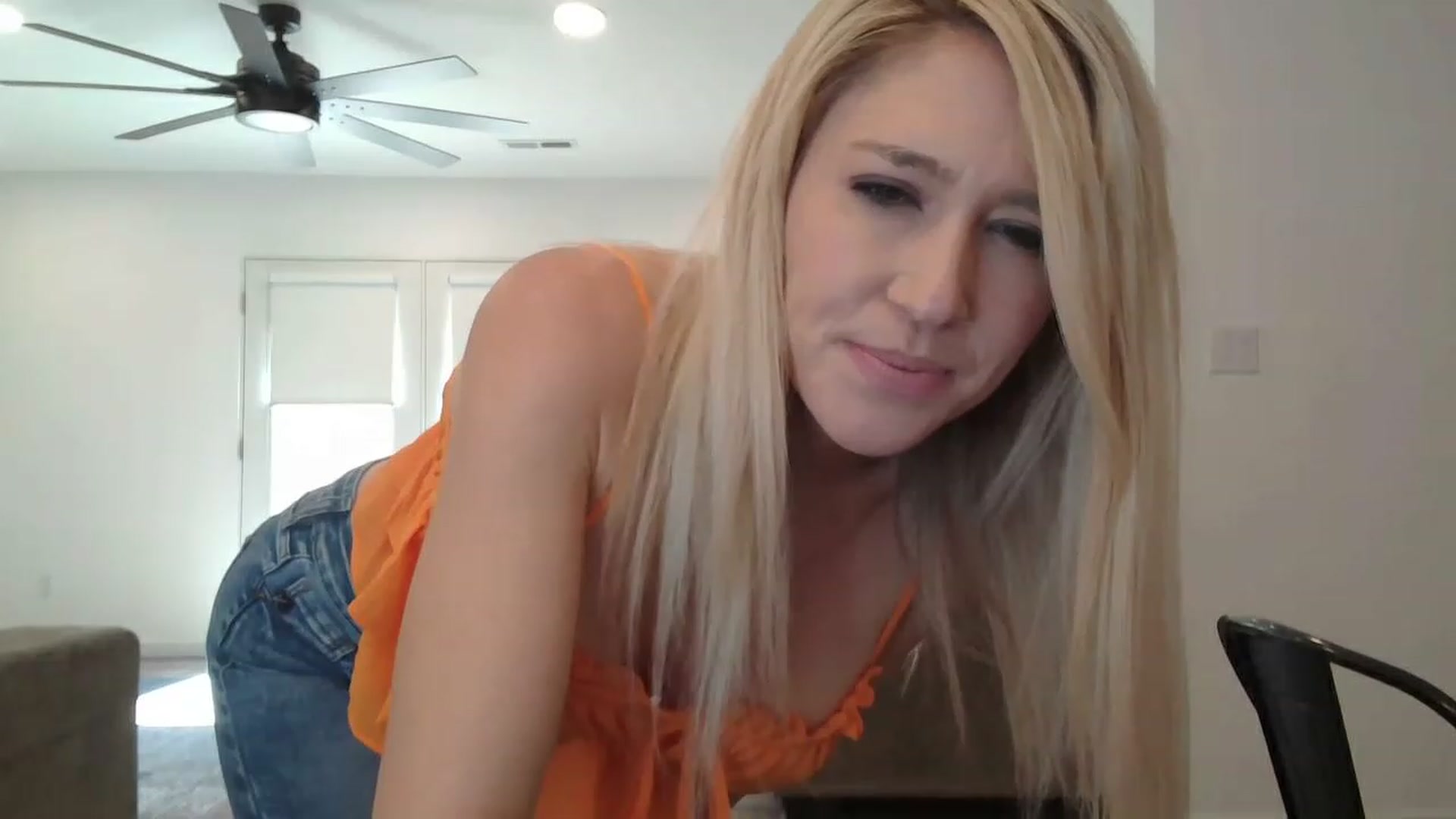 Gallery image thumbnail from blondmilf92's myfreecams stream on, 02/15/2023, 20:39 image 17 of 20
