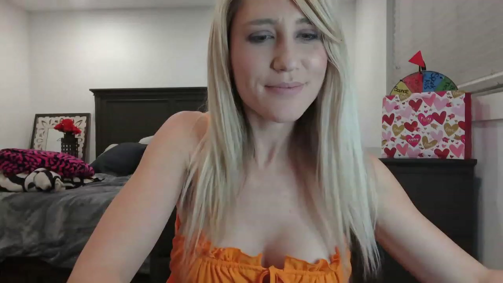 Gallery image thumbnail from blondmilf92's myfreecams stream on, 02/16/2023, 06:48 image 3 of 20