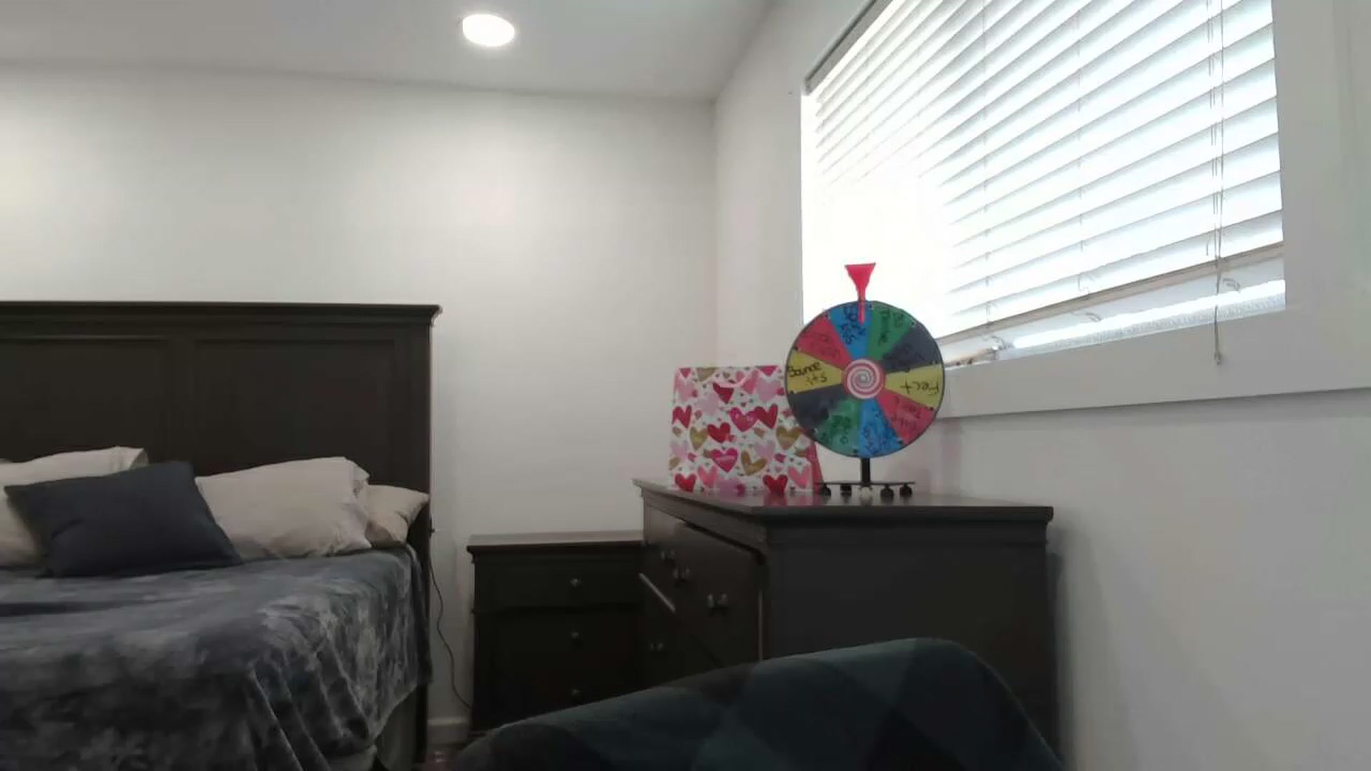 Gallery image thumbnail from blondmilf92's myfreecams stream on, 02/23/2023, 19:41 image 8 of 20