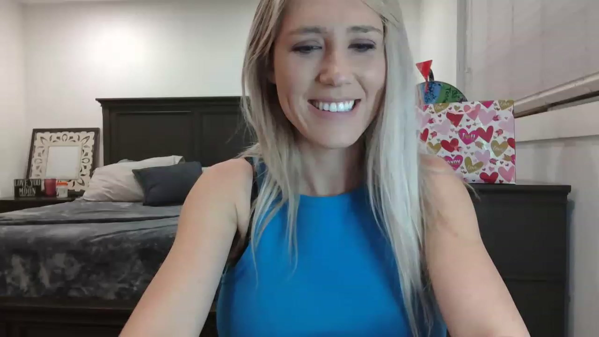 Gallery image thumbnail from blondmilf92's myfreecams stream on, 02/24/2023, 05:37 image 10 of 20
