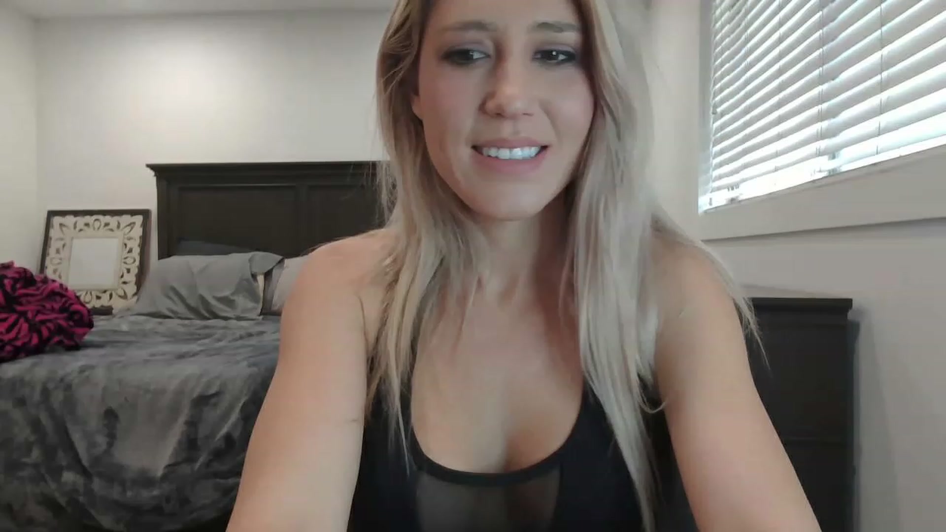 Gallery image thumbnail from blondmilf92's myfreecams stream on, 02/25/2023, 22:40 image 11 of 20