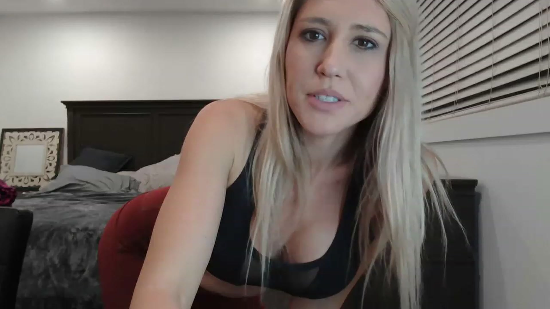 Gallery image thumbnail from blondmilf92's myfreecams stream on, 02/26/2023, 05:53 image 3 of 20