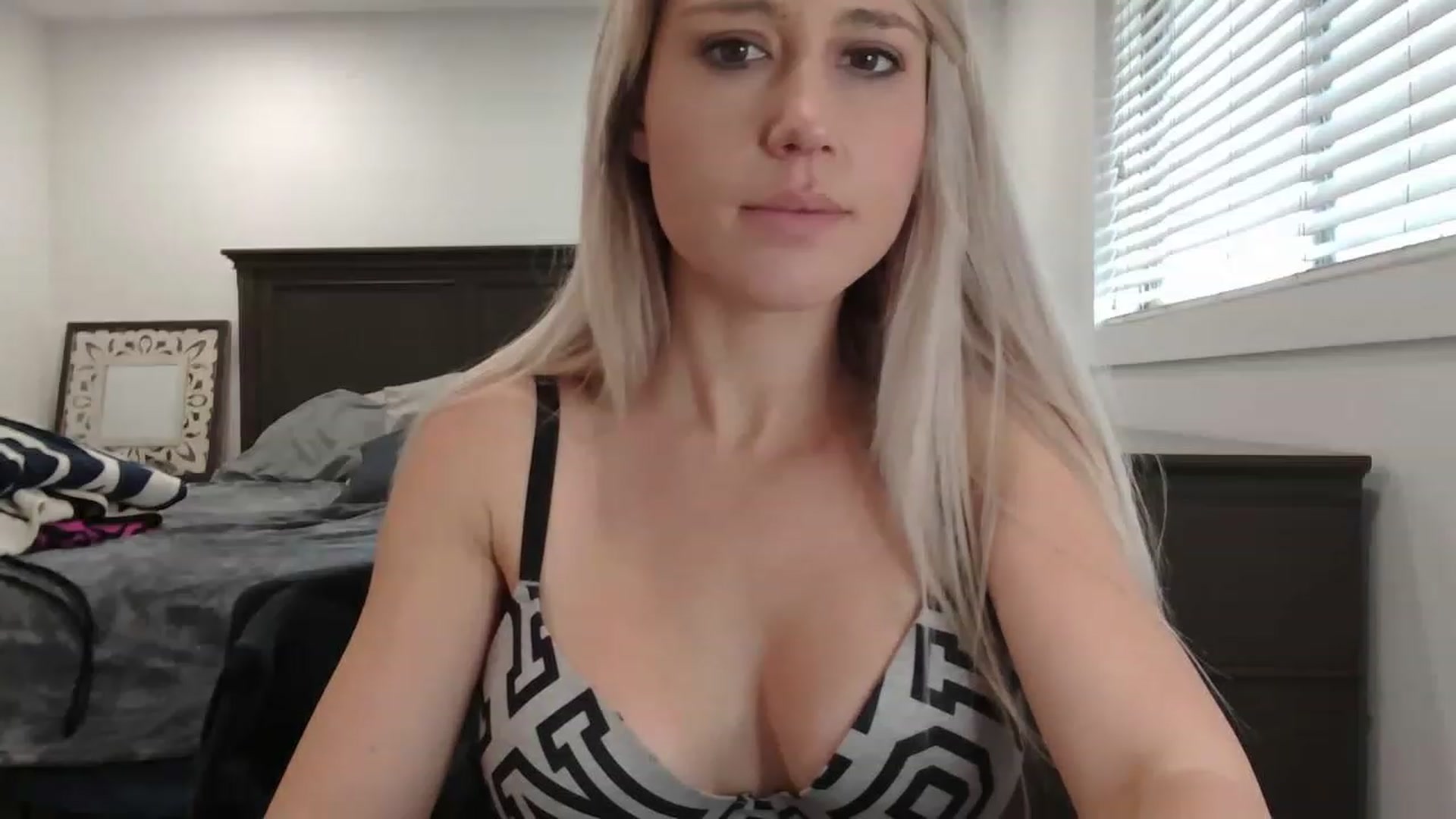 Gallery image thumbnail from blondmilf92's myfreecams stream on, 02/26/2023, 22:32 image 19 of 20