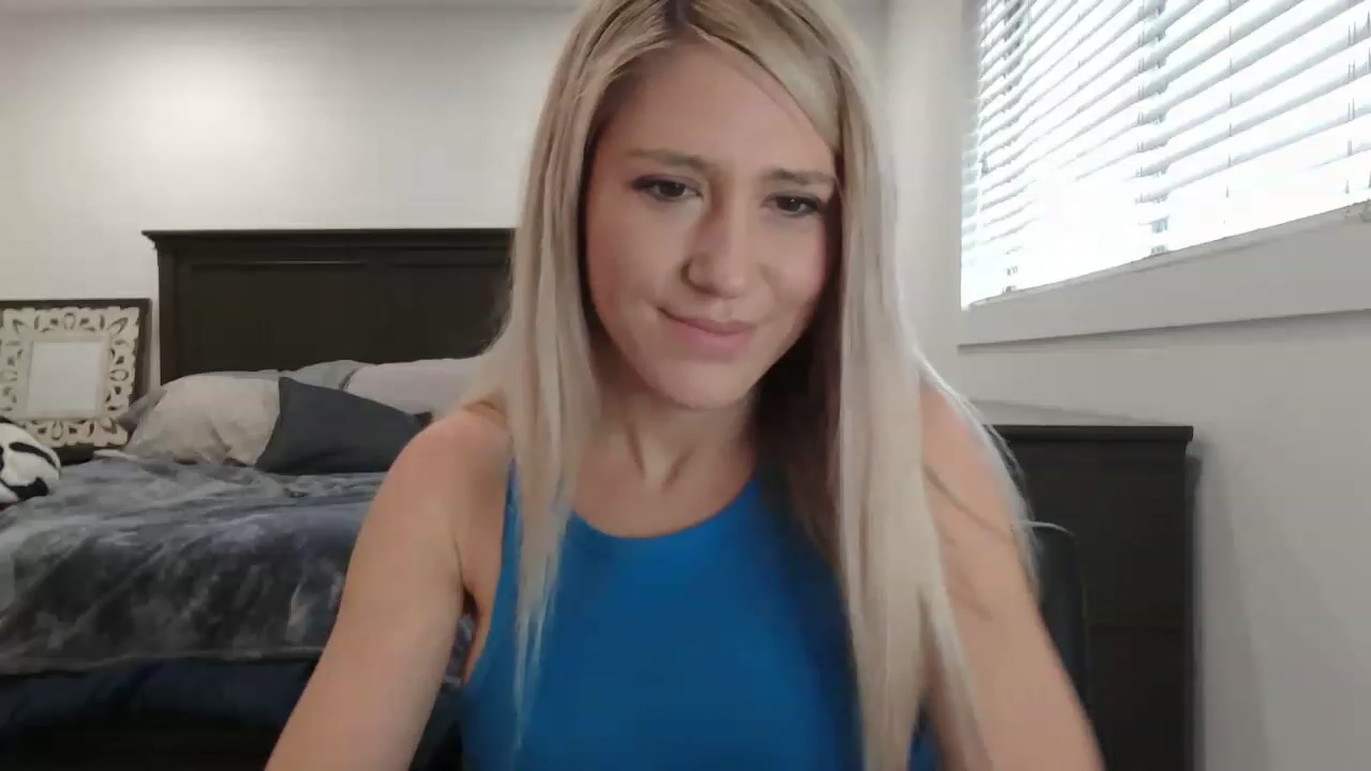 Gallery image thumbnail from blondmilf92's myfreecams stream on, 02/27/2023, 19:22 image 6 of 20