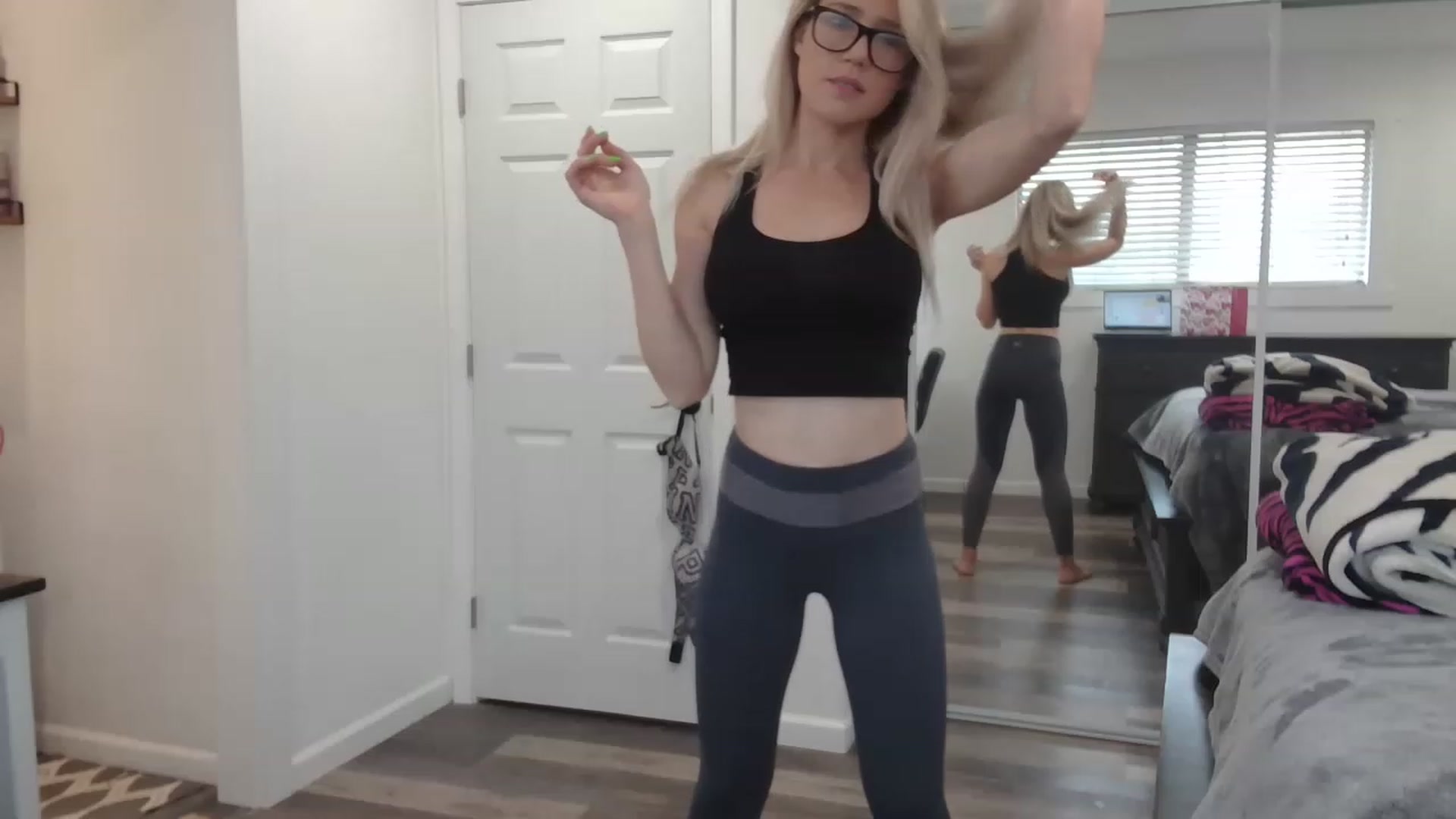 Gallery image thumbnail from blondmilf92's myfreecams stream on, 02/28/2023, 19:11 image 9 of 20