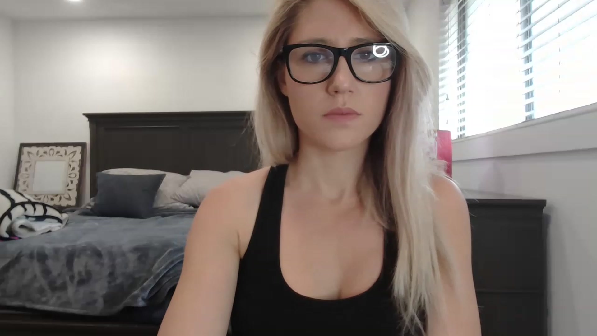 Gallery image thumbnail from blondmilf92's myfreecams stream on, 02/28/2023, 19:11 image 12 of 20