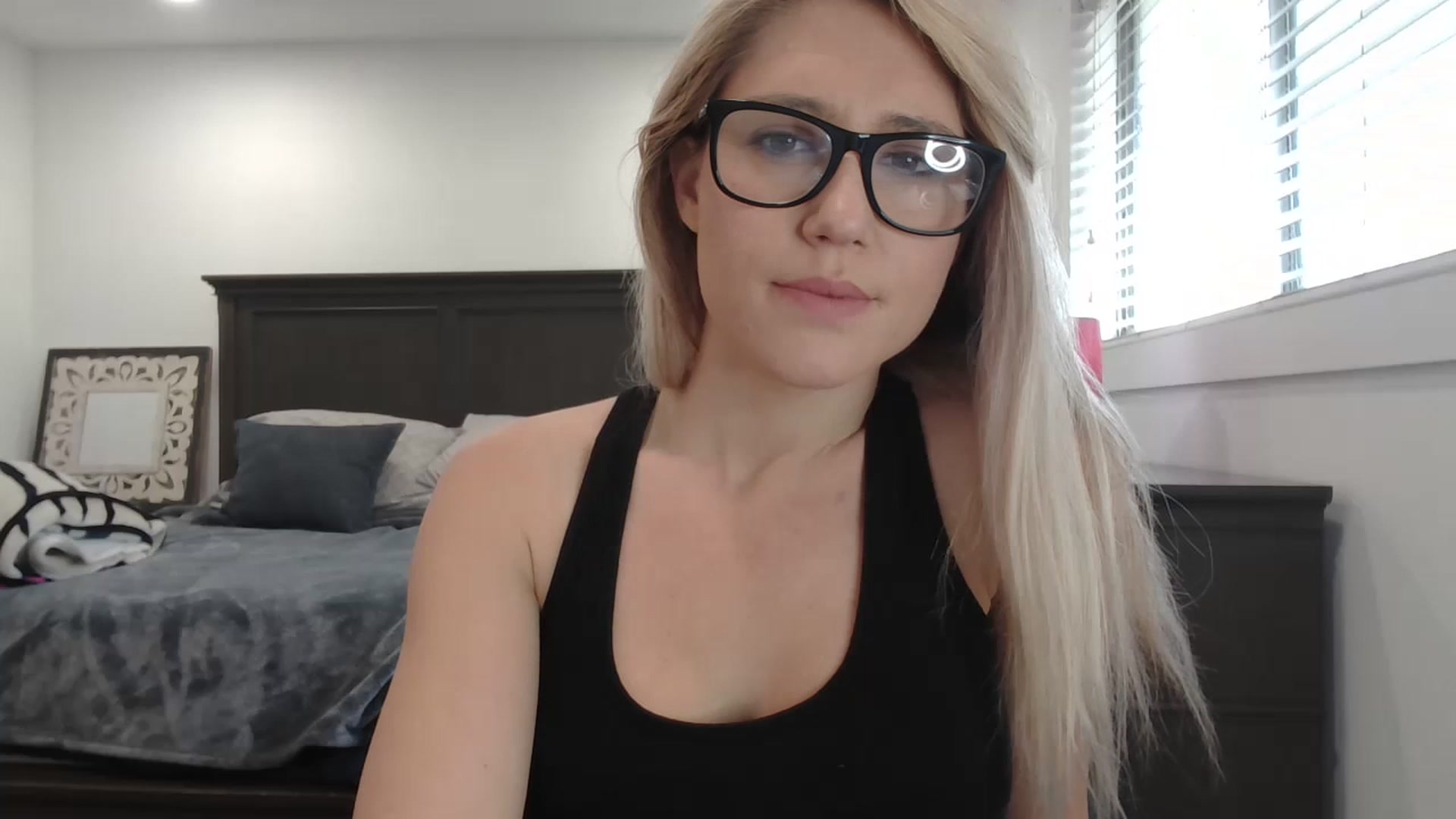 Gallery image thumbnail from blondmilf92's myfreecams stream on, 02/28/2023, 19:11 image 14 of 20