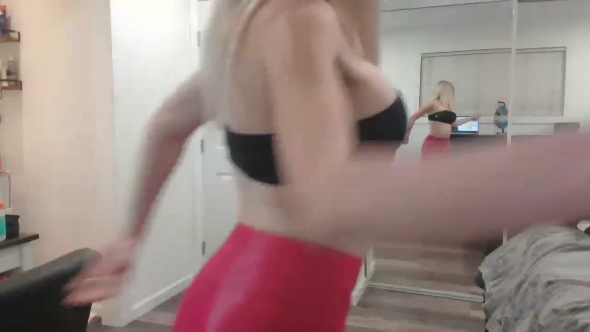 Gallery image thumbnail from blondmilf92's myfreecams stream on, 03/07/2023, 05:40 image 12 of 20