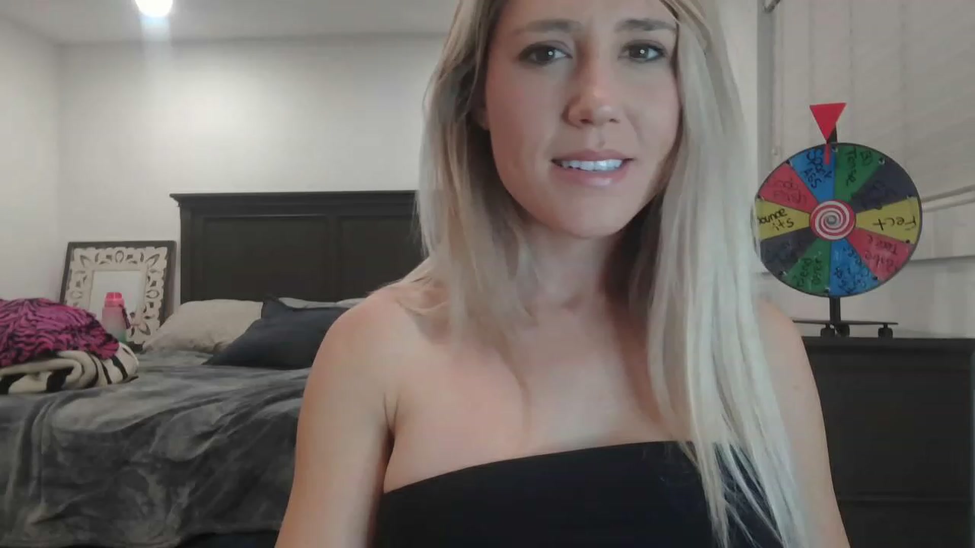 Gallery image thumbnail from blondmilf92's myfreecams stream on, 03/07/2023, 05:40 image 3 of 20