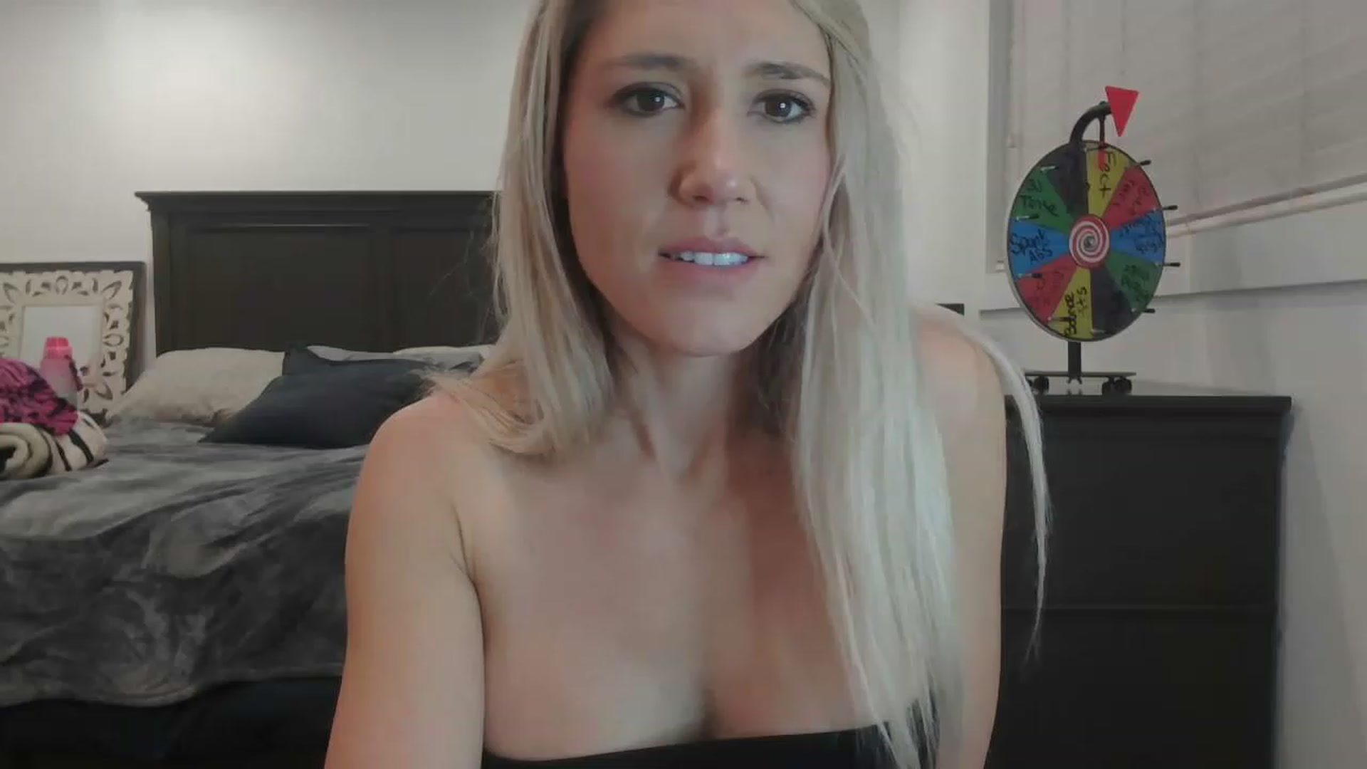 Gallery image thumbnail from blondmilf92's myfreecams stream on, 03/07/2023, 06:13 image 5 of 20