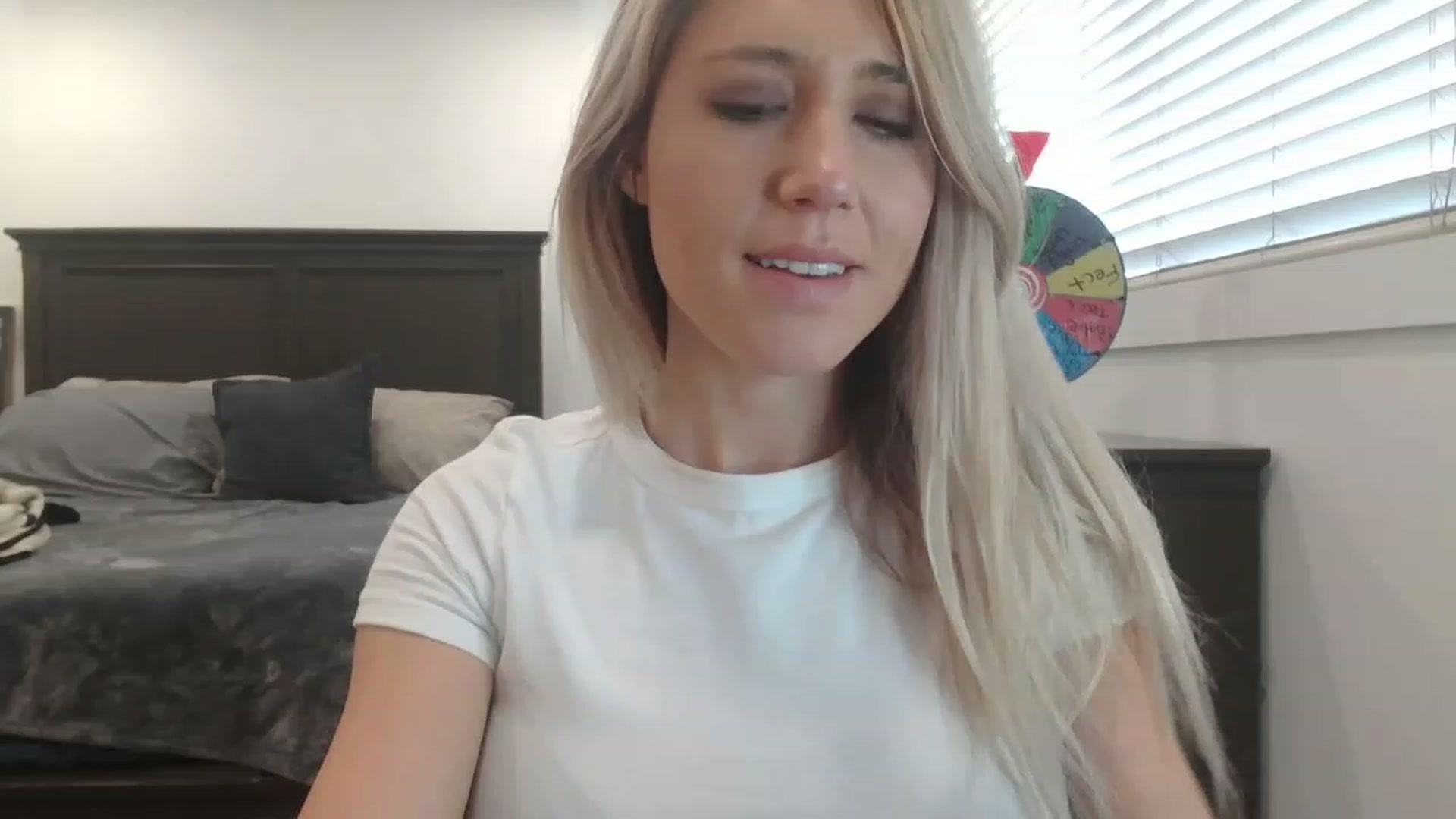 Gallery image thumbnail from blondmilf92's myfreecams stream on, 03/07/2023, 20:03 image 13 of 20