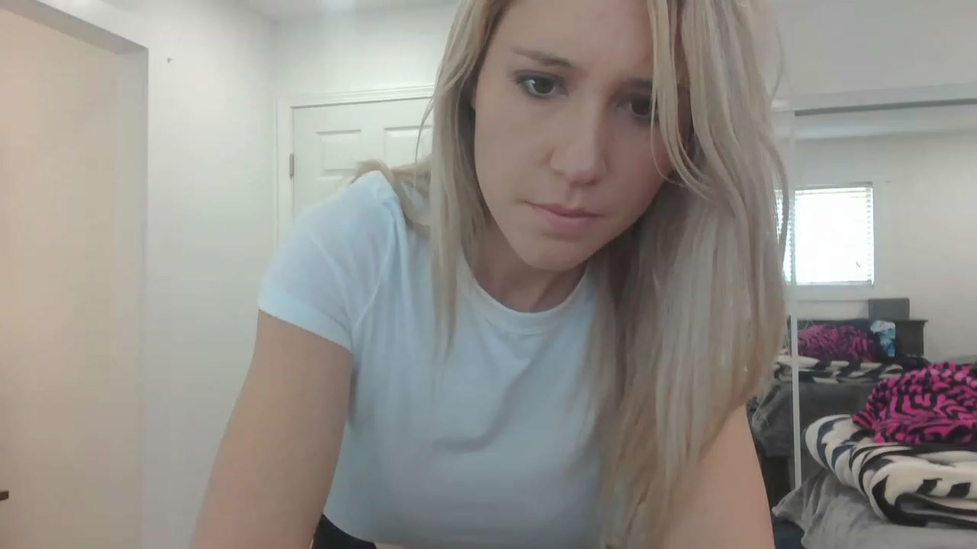 Gallery image thumbnail from blondmilf92's myfreecams stream on, 03/07/2023, 20:03 image 16 of 20