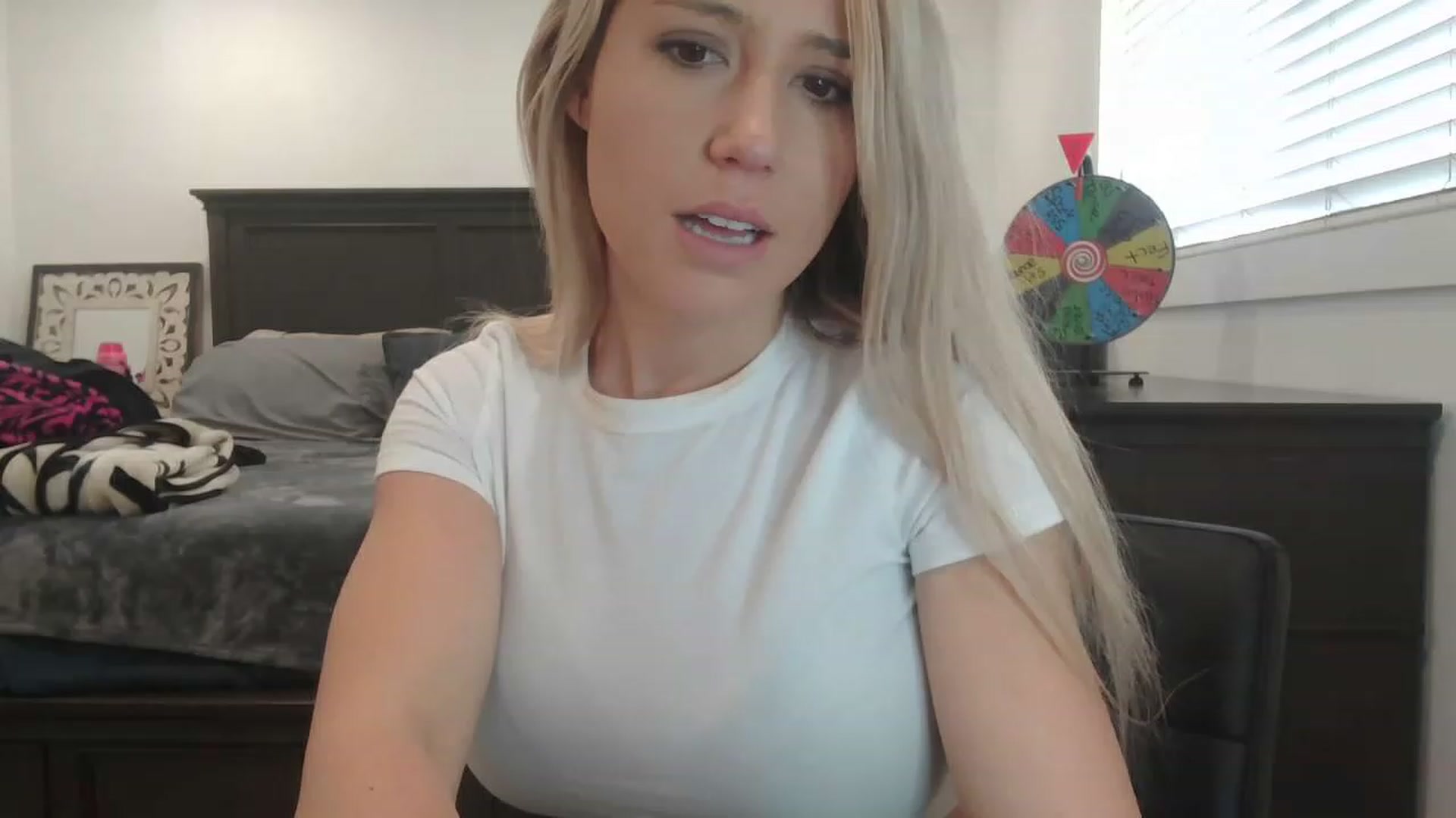 Gallery image thumbnail from blondmilf92's myfreecams stream on, 03/07/2023, 22:27 image 6 of 20