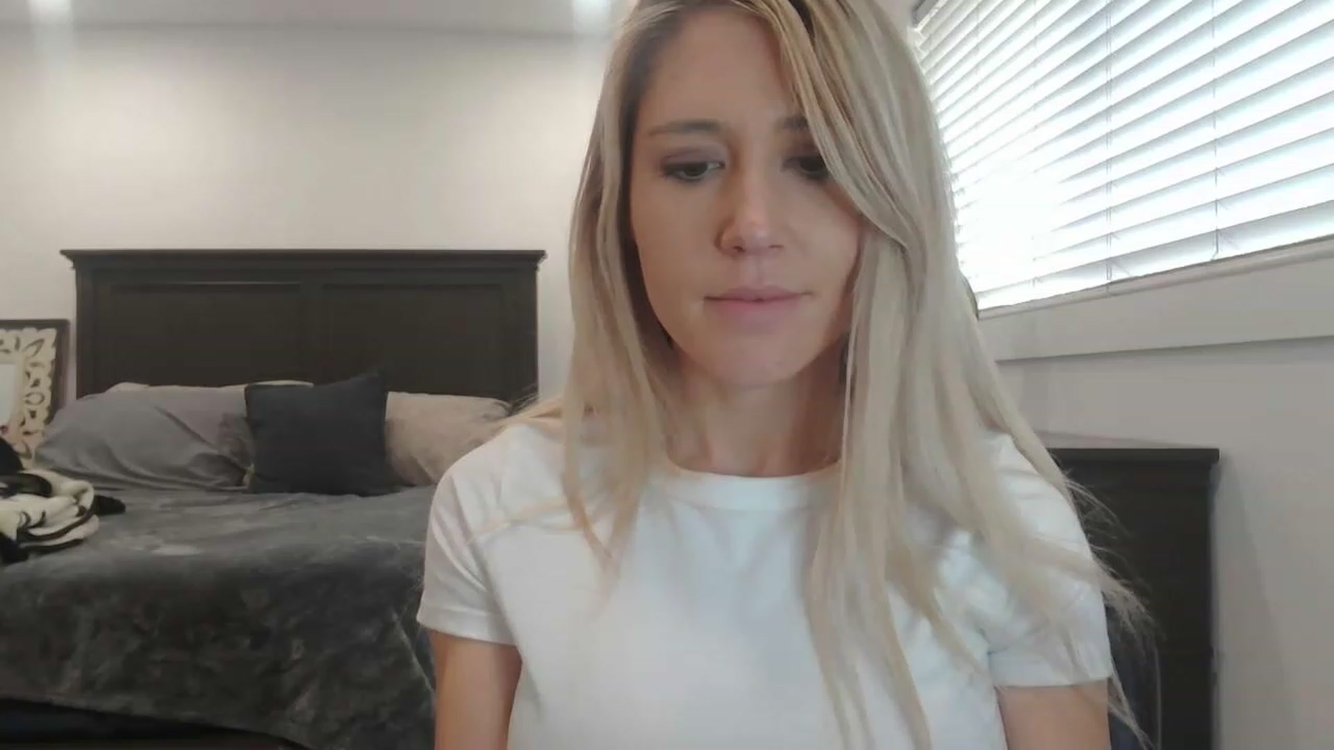 Gallery image thumbnail from blondmilf92's myfreecams stream on, 03/07/2023, 22:27 image 12 of 20