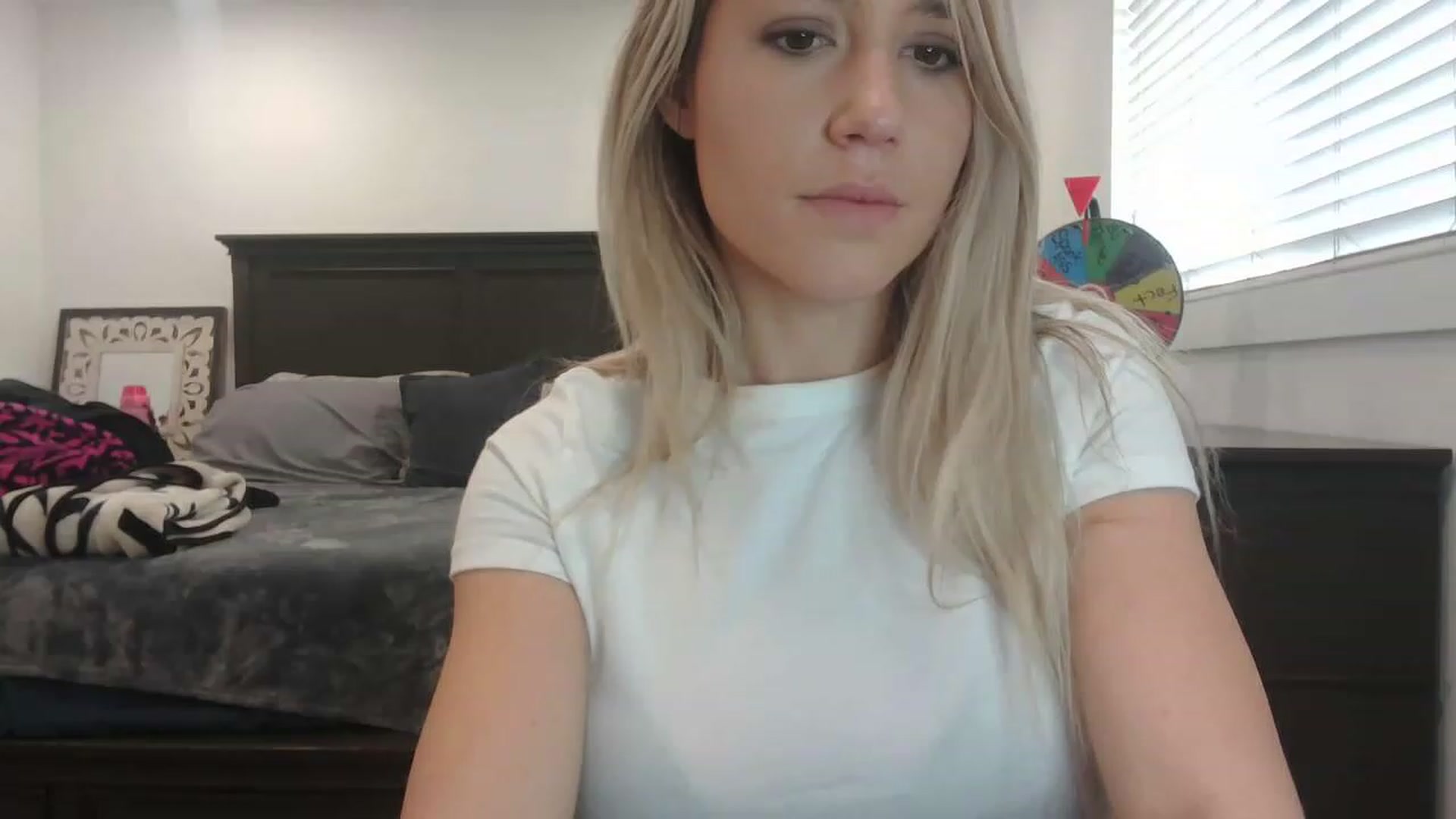 Gallery image thumbnail from blondmilf92's myfreecams stream on, 03/07/2023, 22:27 image 3 of 20