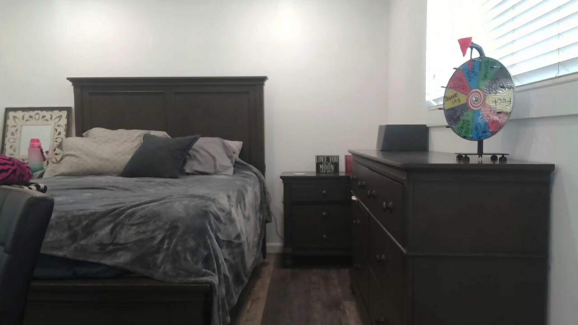 Gallery image thumbnail from blondmilf92's myfreecams stream on, 03/08/2023, 23:08 image 2 of 20