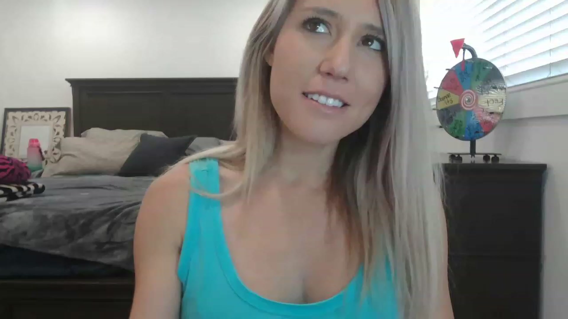 Gallery image thumbnail from blondmilf92's myfreecams stream on, 03/08/2023, 23:08 image 6 of 20