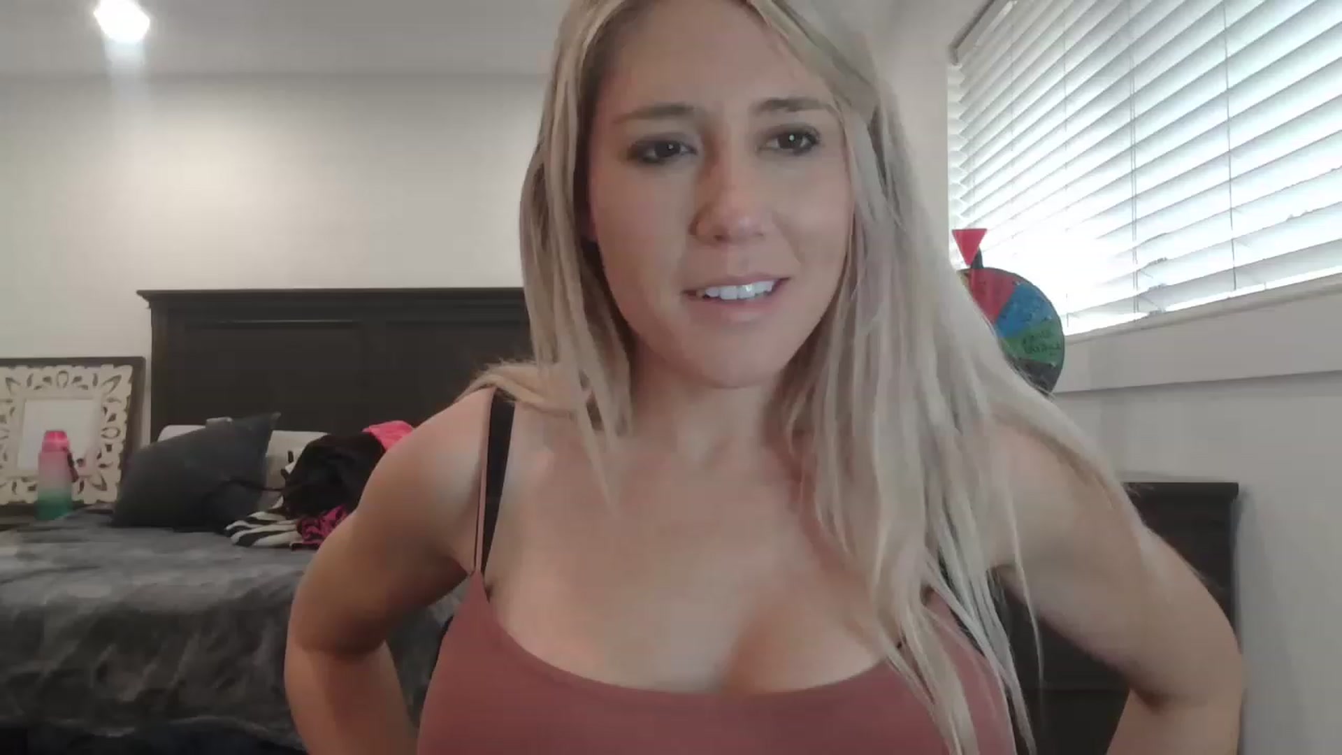 Gallery image thumbnail from blondmilf92's myfreecams stream on, 03/10/2023, 21:36 image 11 of 20